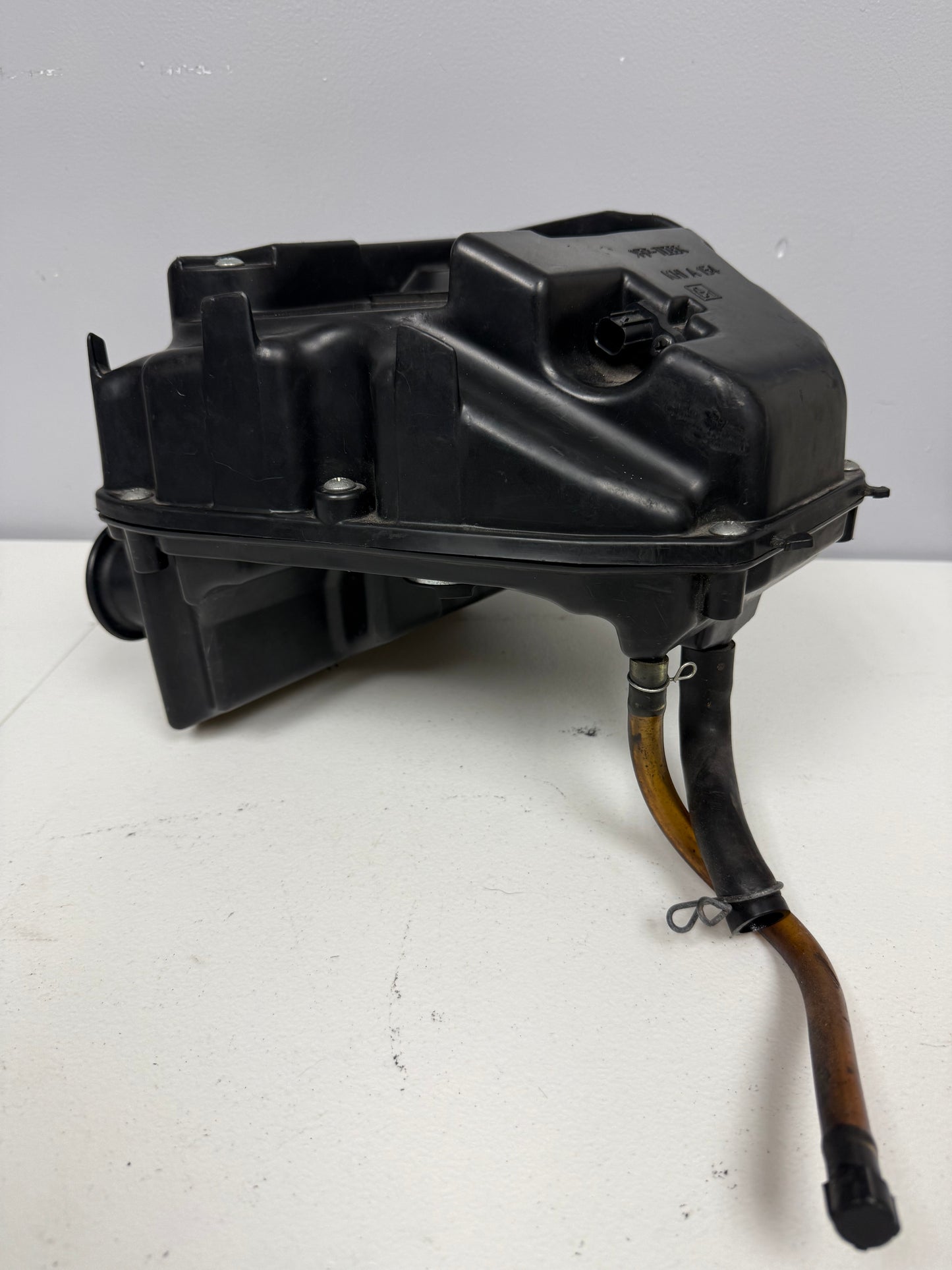 2012-2016 Kawasaki Ninja 650 OEM Complete Air Box Housing Assembly 11010-0704