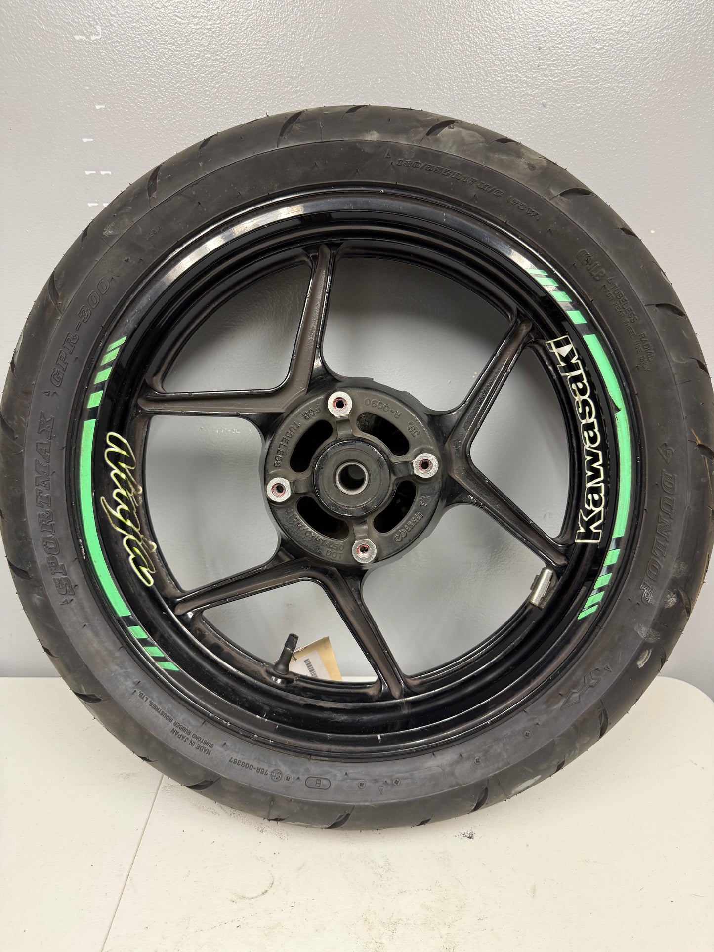2012-2016 Kawasaki Ninja 650 OEM Rear Wheel Assembly 41073-0568-QT
