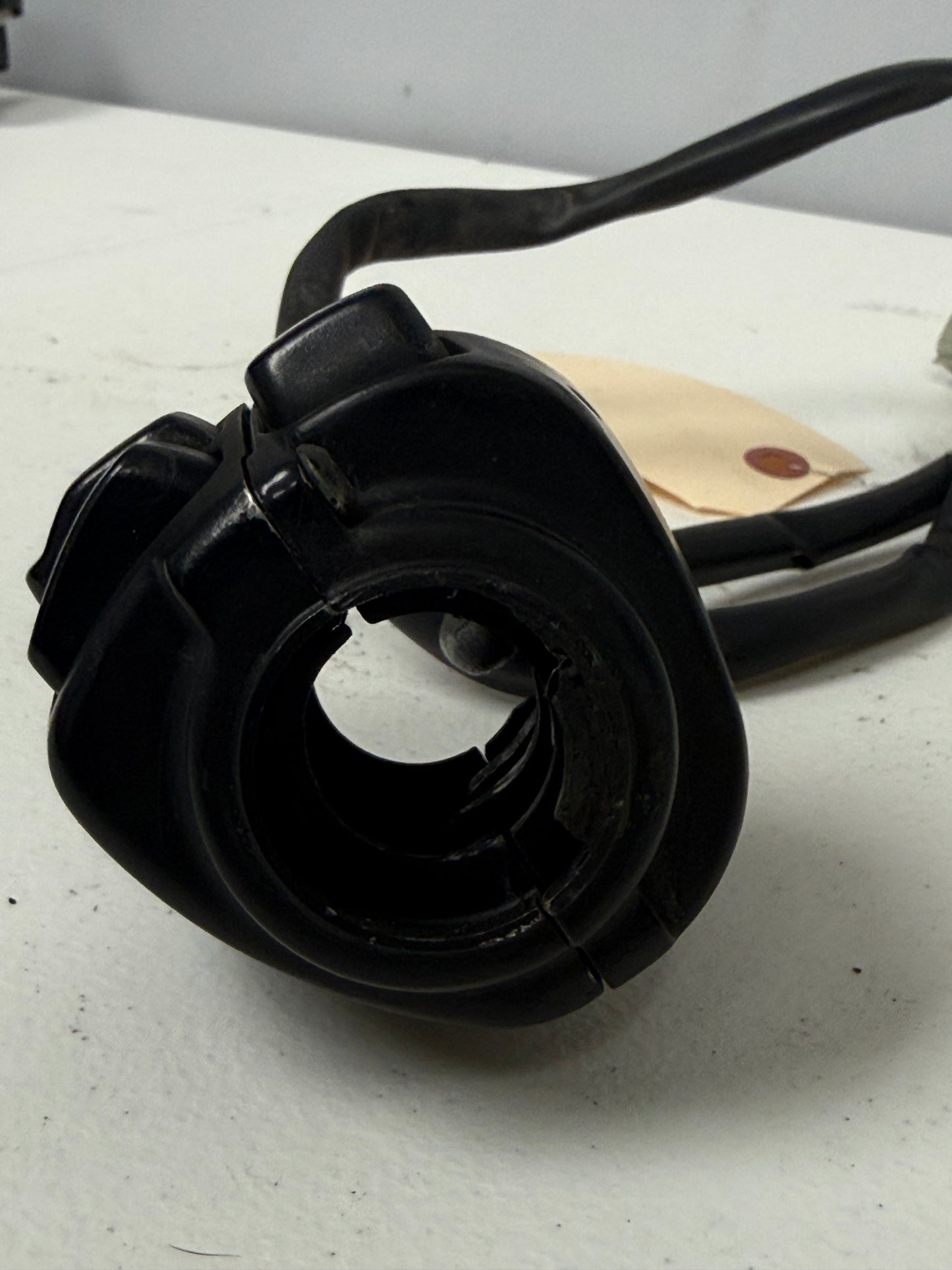 01-16 Harley Heritage Softail Classic OEM Left Headlight Horn Blinker Switch