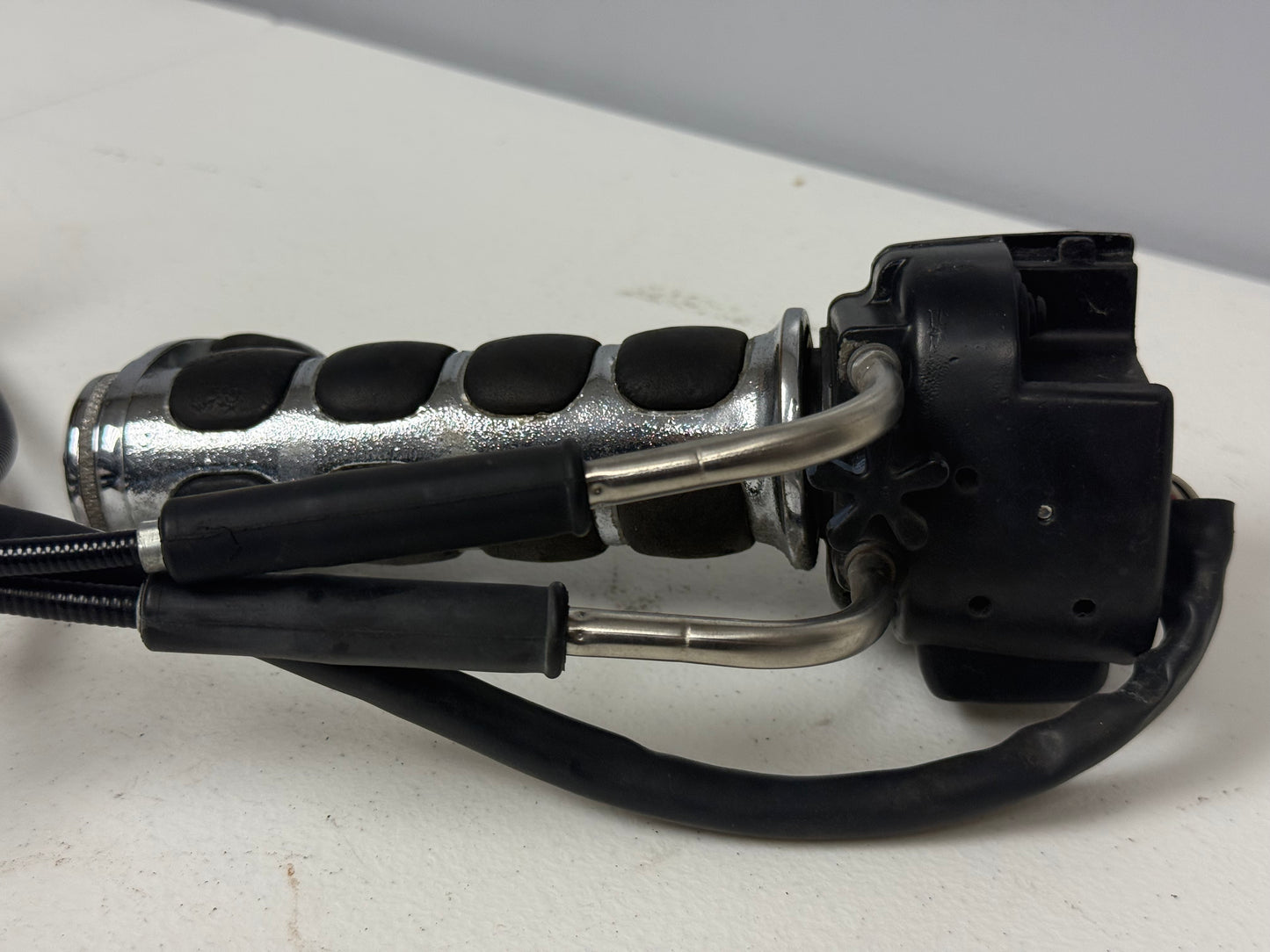 01-16 Harley Heritage Softail Classic OEM Right Start Stop Blinker Switch