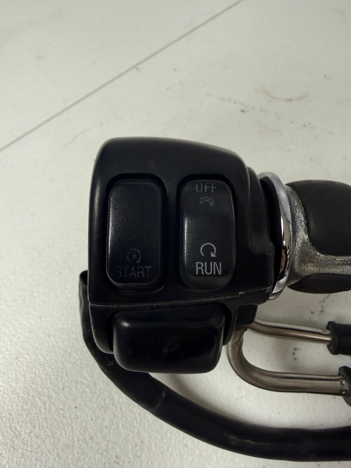 01-16 Harley Heritage Softail Classic OEM Right Start Stop Blinker Switch