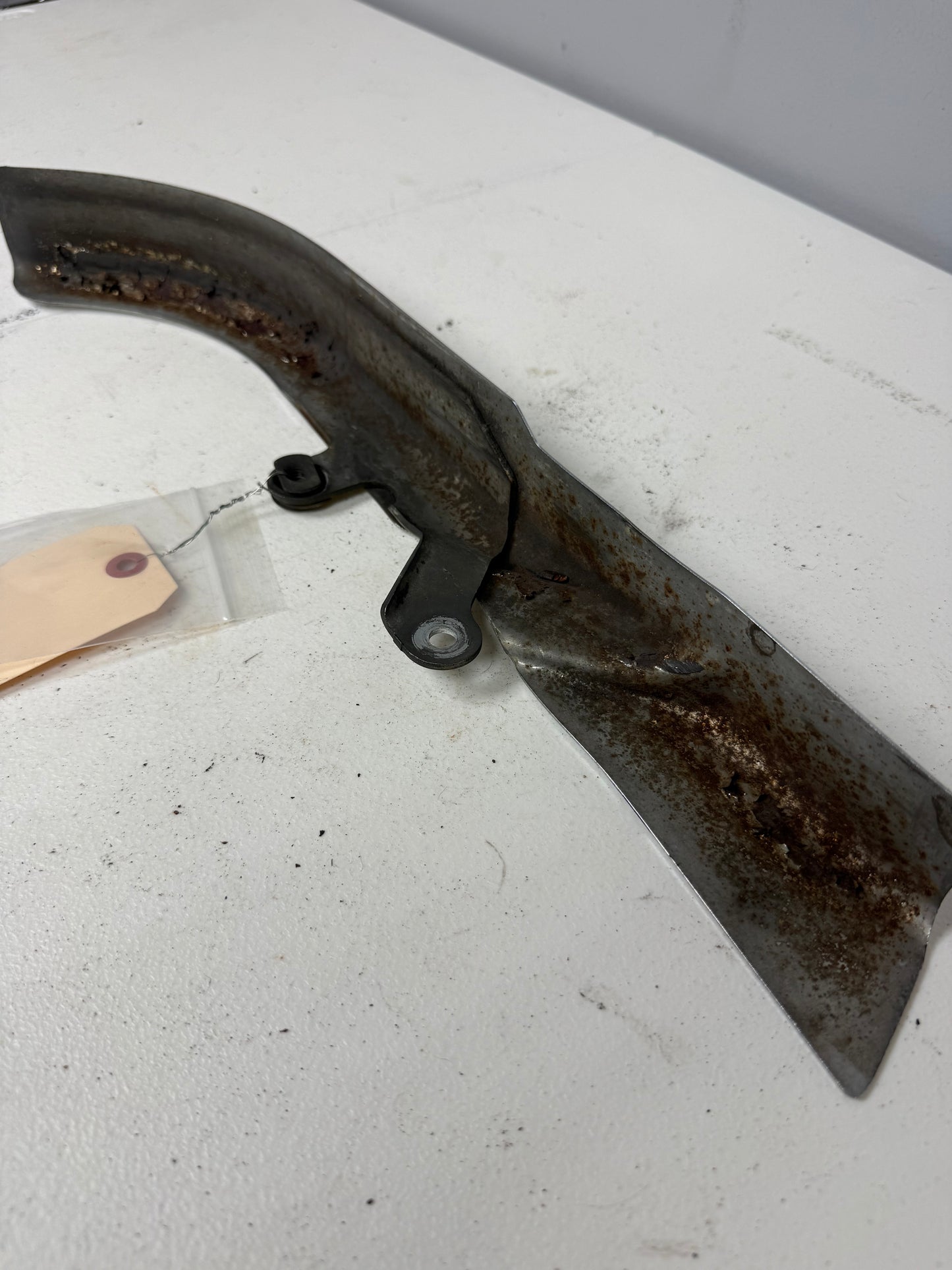 01-16 Harley Davidson Heritage Softail Classic OEM Upper Belt Guard 60867-08