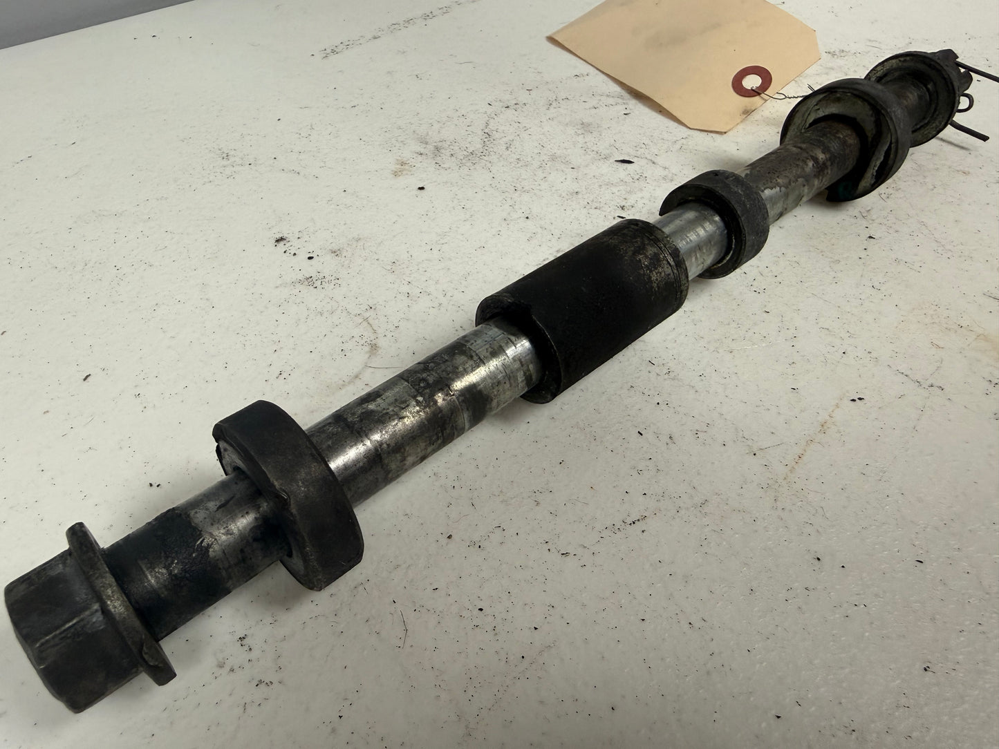 01-16 Harley Davidson Heritage Softail Classic OEM Rear Axle FREE SHIPPING