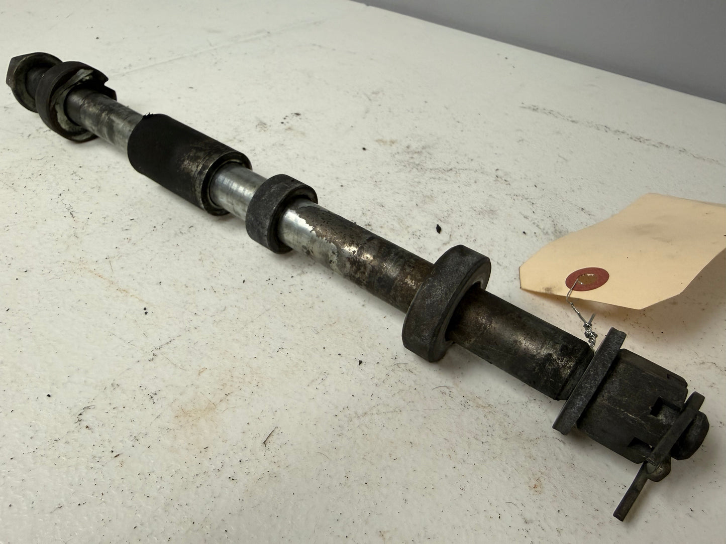 01-16 Harley Davidson Heritage Softail Classic OEM Rear Axle FREE SHIPPING