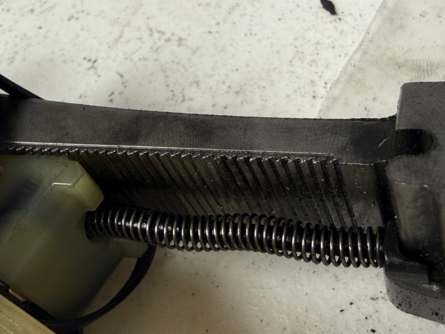 01-16 Harley Davidson Heritage Softail Classic OEM Chain Tensioner 39929-06C