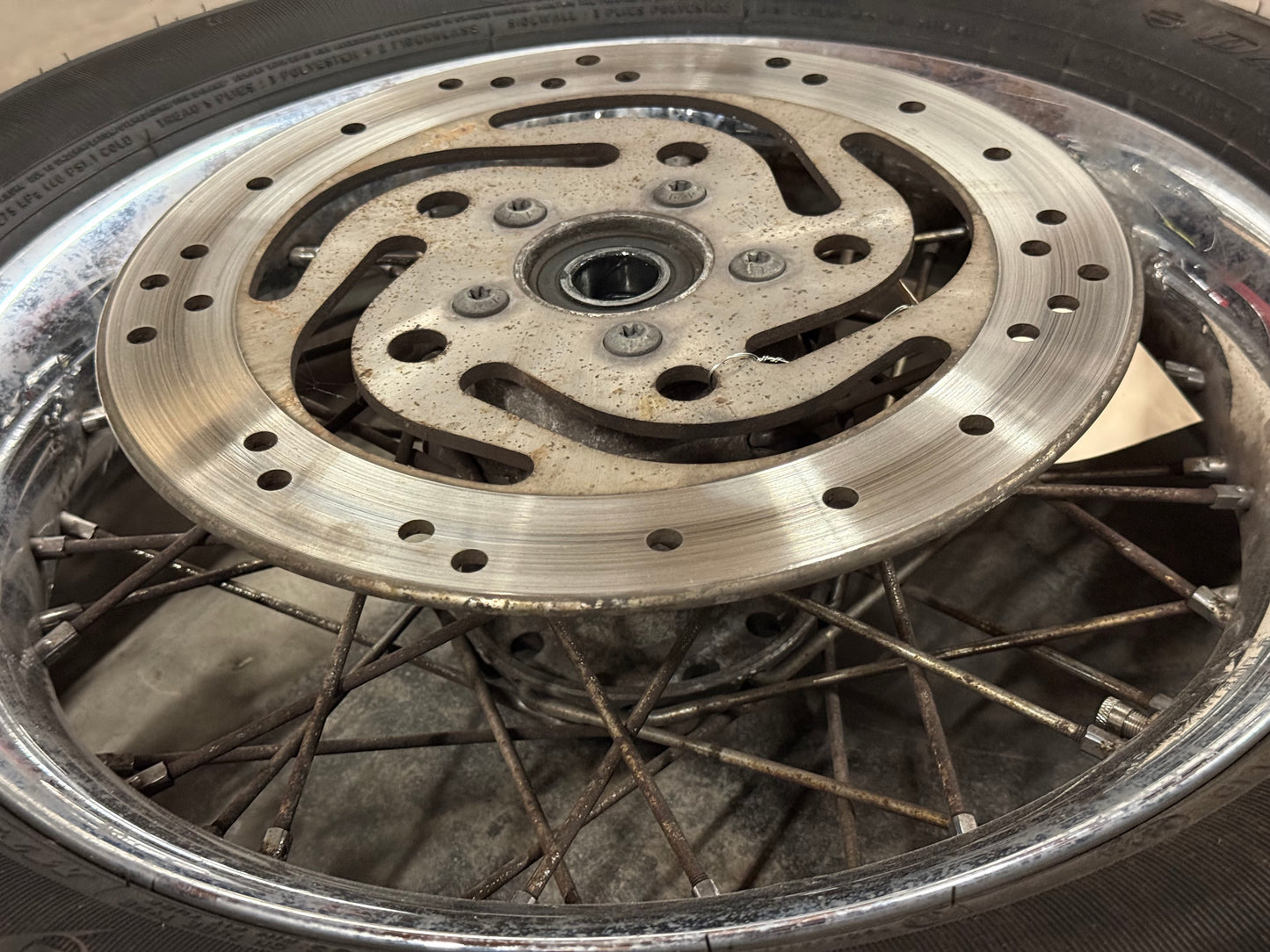01-16 Harley Davidson Heritage Softail Classic OEM Front Wheel w/ Tire and Rotor