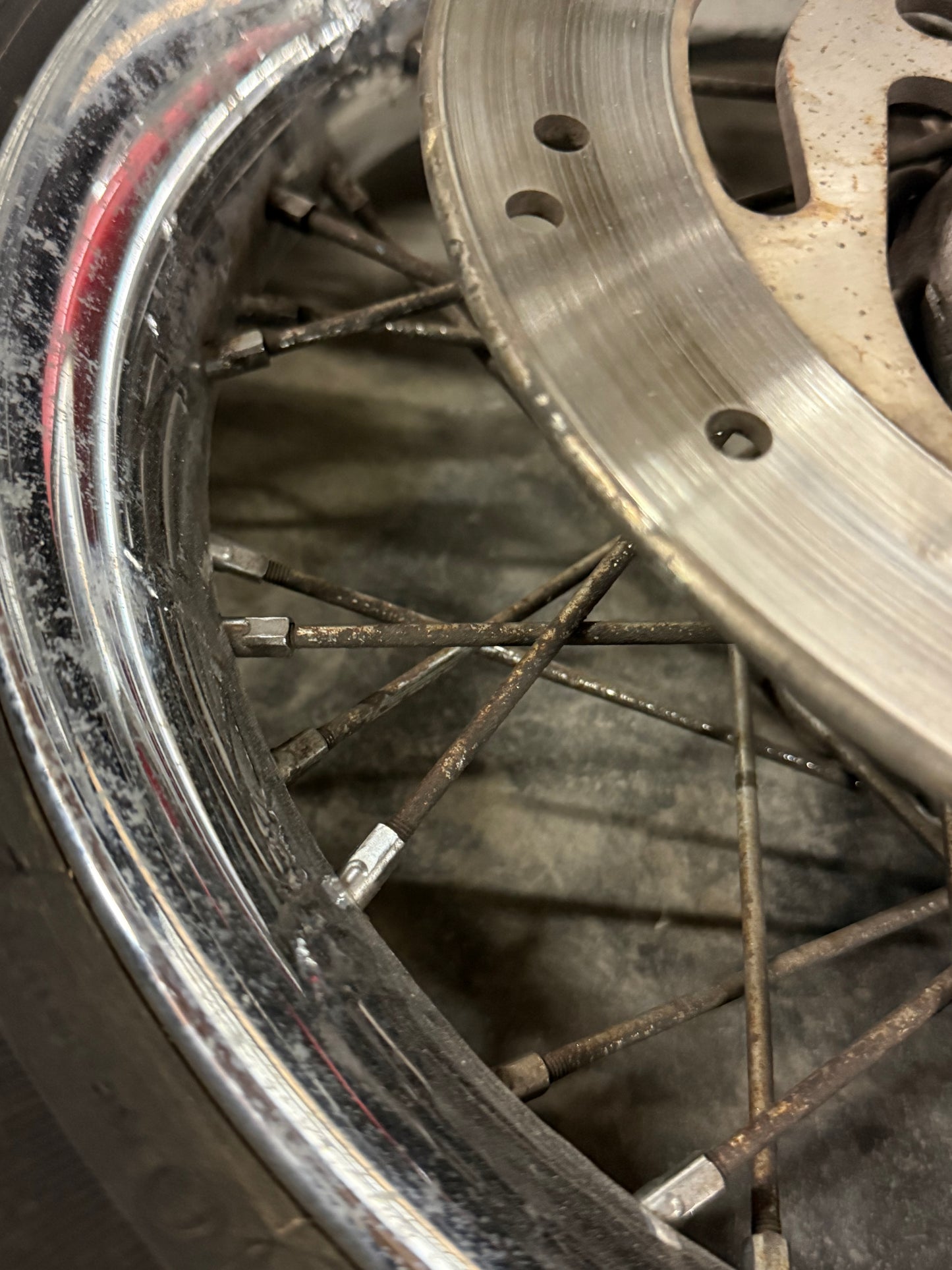 01-16 Harley Davidson Heritage Softail Classic OEM Front Wheel w/ Tire and Rotor