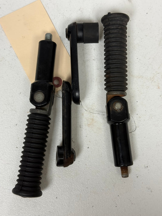 01-16 Harley Davidson Heritage Softail Classic OEM Passenger Peg Set