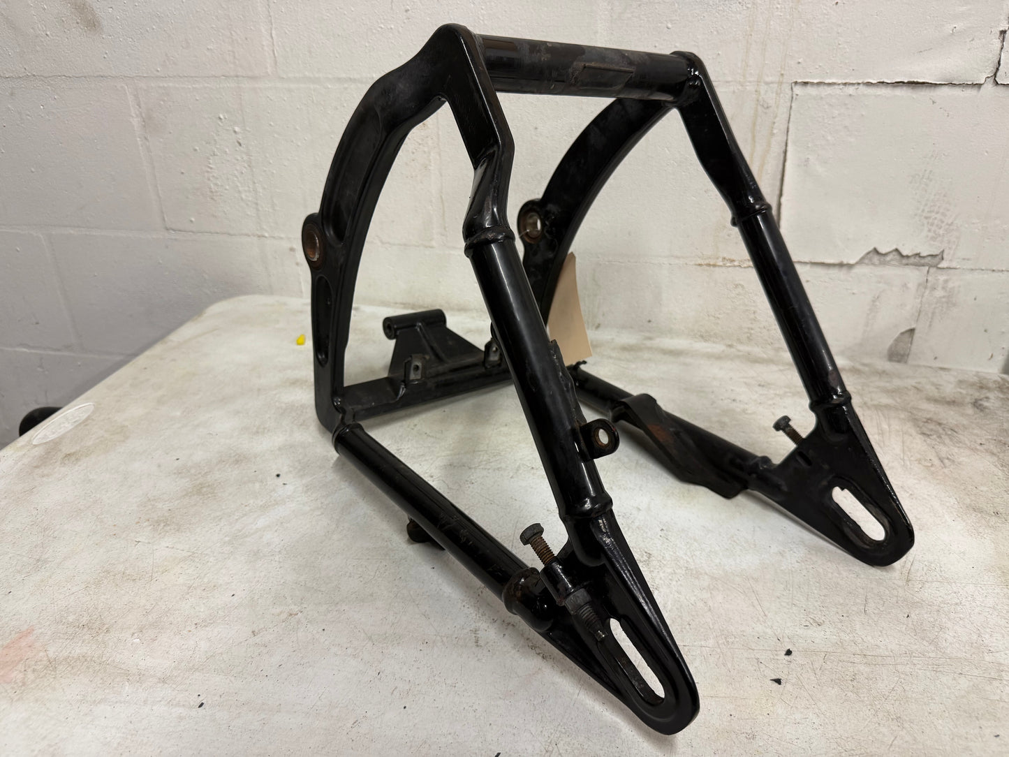 01-16 Harley Davidson Heritage Softail Classic OEM Rear Fork / Swing Arm
