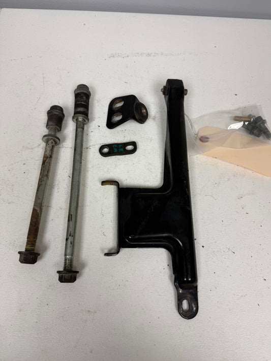 01-16 Harley Davidson Heritage Softail Classic OEM Engine Mount Kit