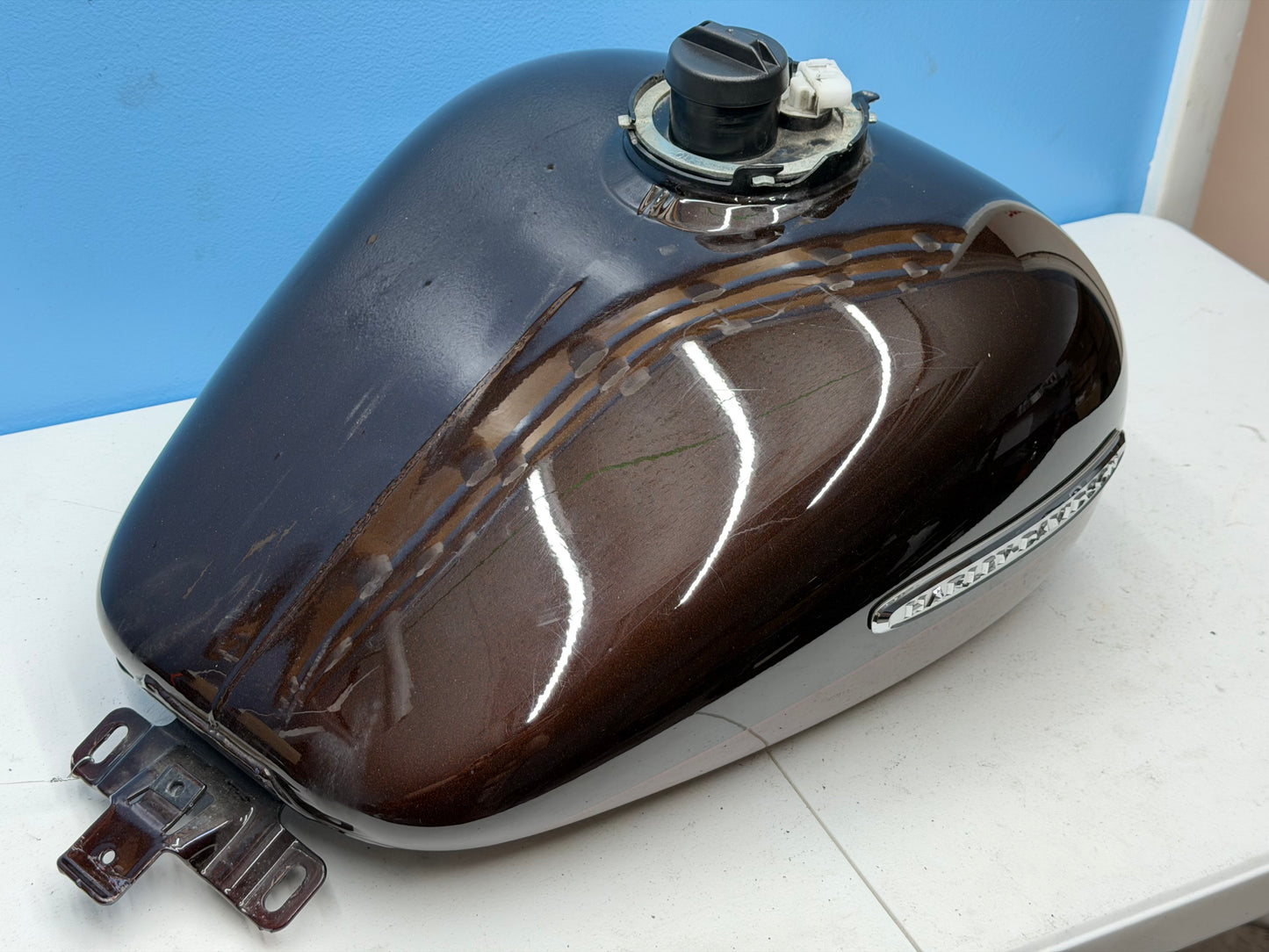96-13 Harley Davidson Electra Glide Ultra Limited OEM Gas Tank with Fuel Pump