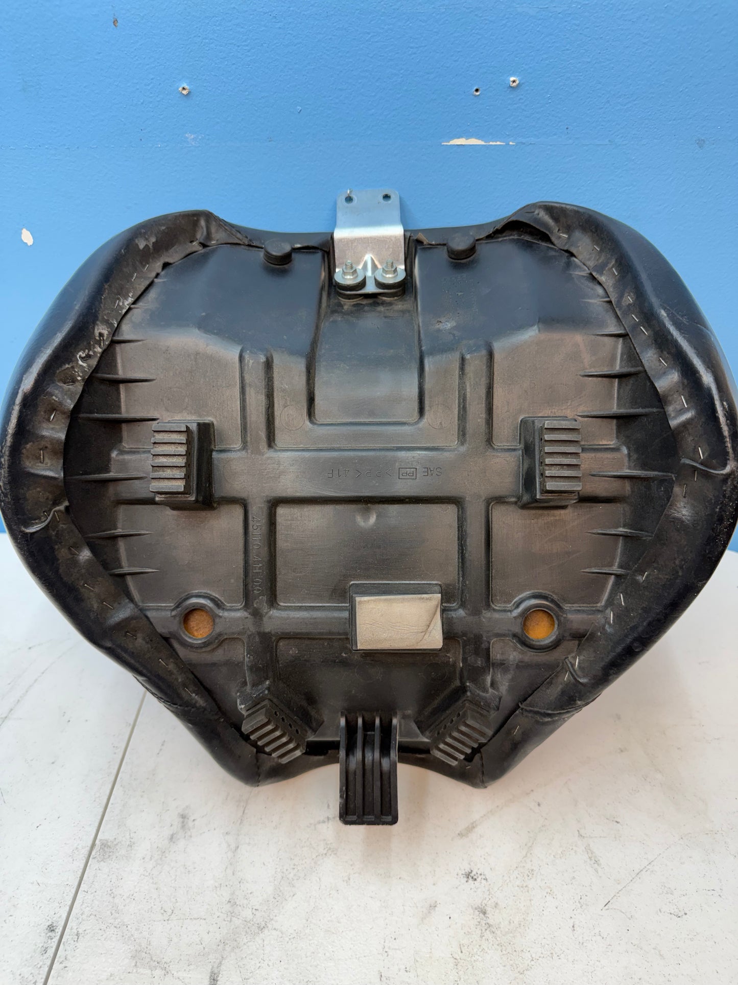 2007-2019 SUZUKI VL800 Boulevard OEM Driver Seat Assembly 45100-41F21-48H