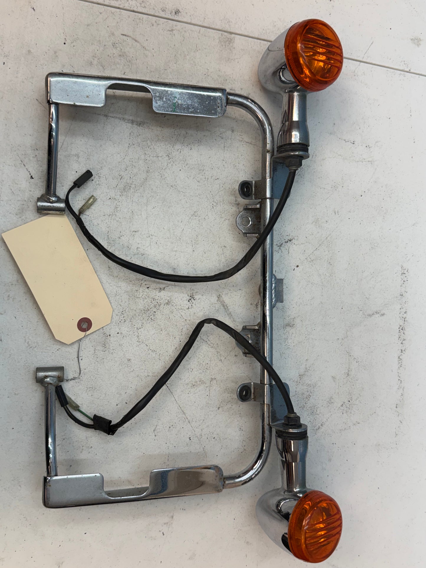 07-19 SUZUKI VL800 Boulevard Front Turn Signals w/ Windshield Mounting Bracket