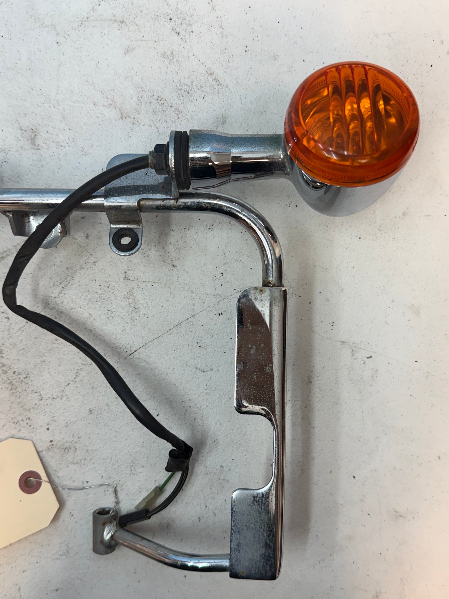 07-19 SUZUKI VL800 Boulevard Front Turn Signals w/ Windshield Mounting Bracket