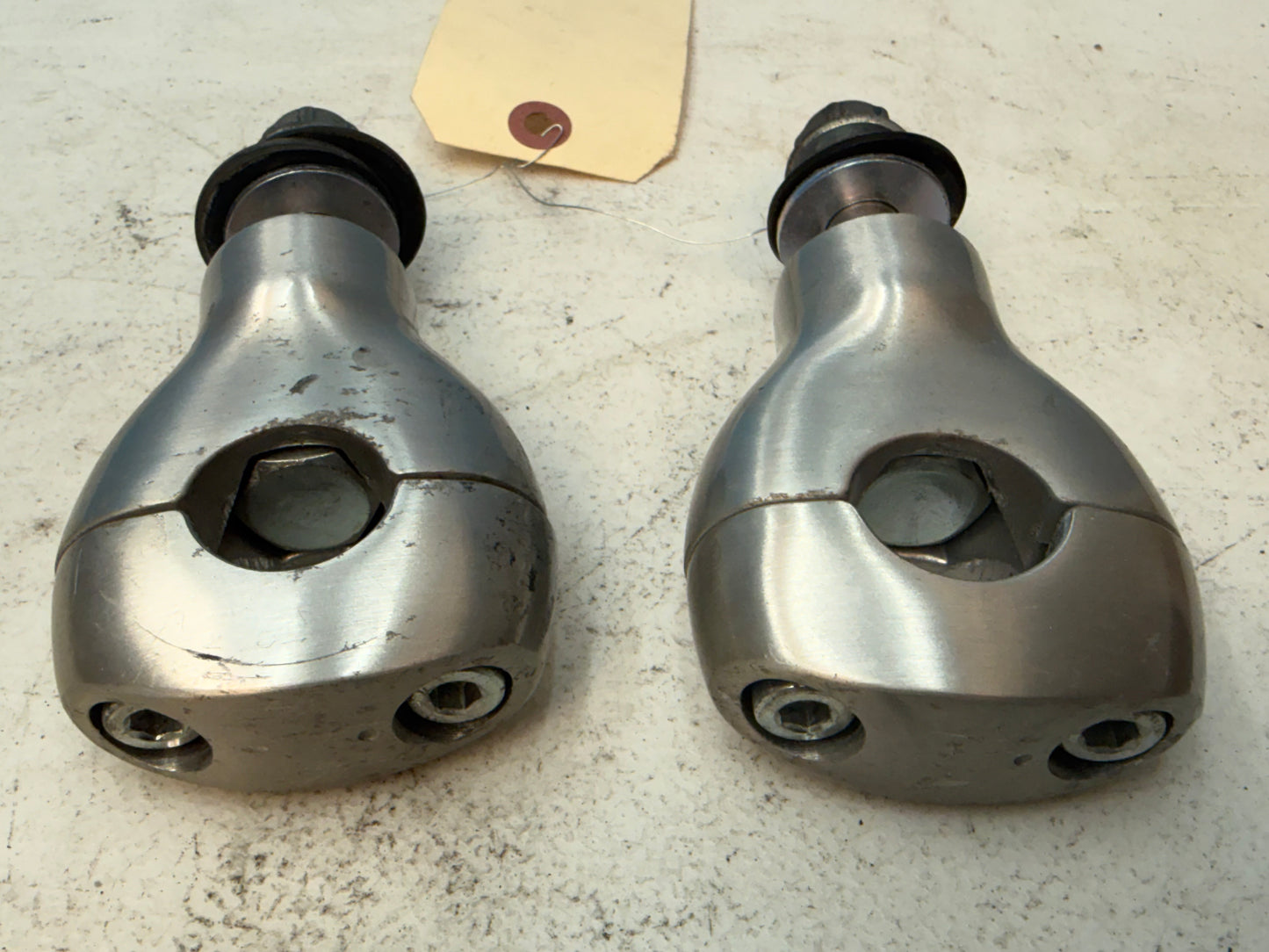 2007-2019 SUZUKI VL800 Boulevard OEM Boulevard Handlebar Holder / Raisers
