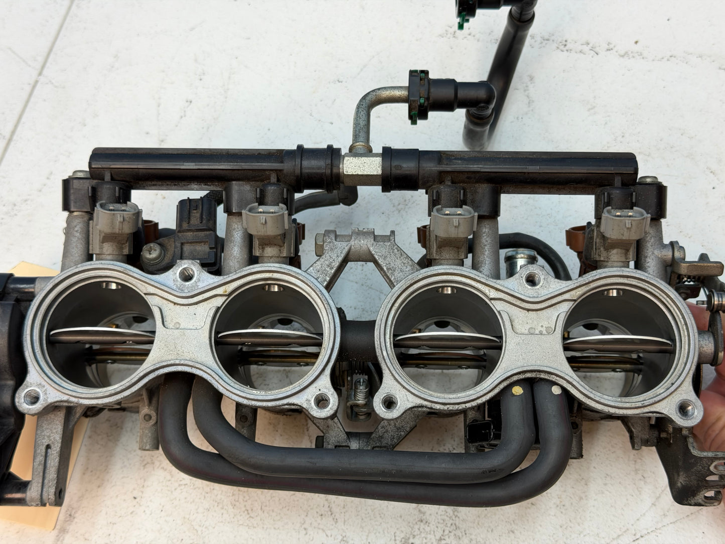 11-25 Suzuki GSX-R OEM Complete Throttle Body Assembly w/ Injectors & Sensors