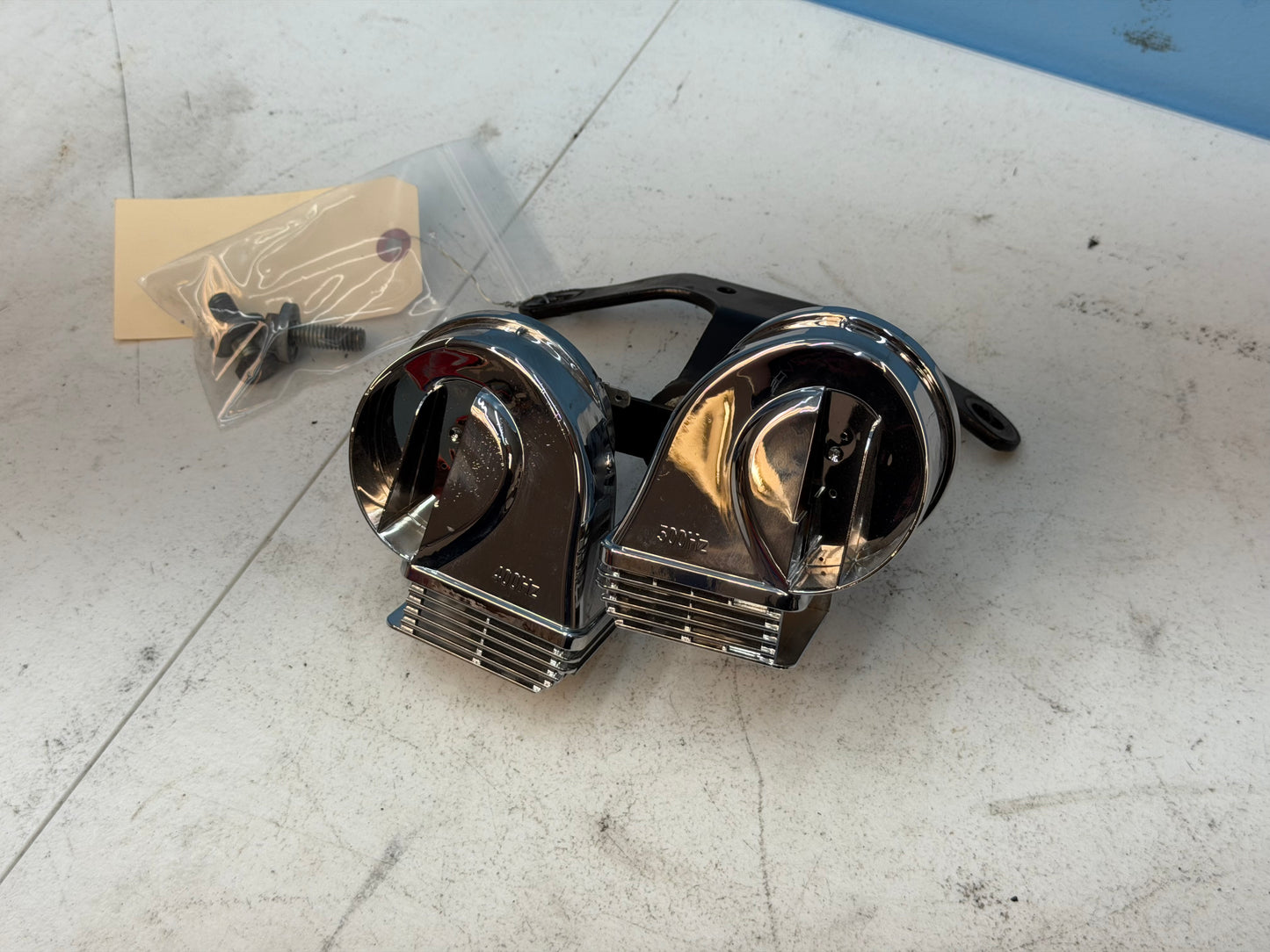 96-13 Harley Davidson Electra Glide Ultra Limited OEM Dual Horn Assembly