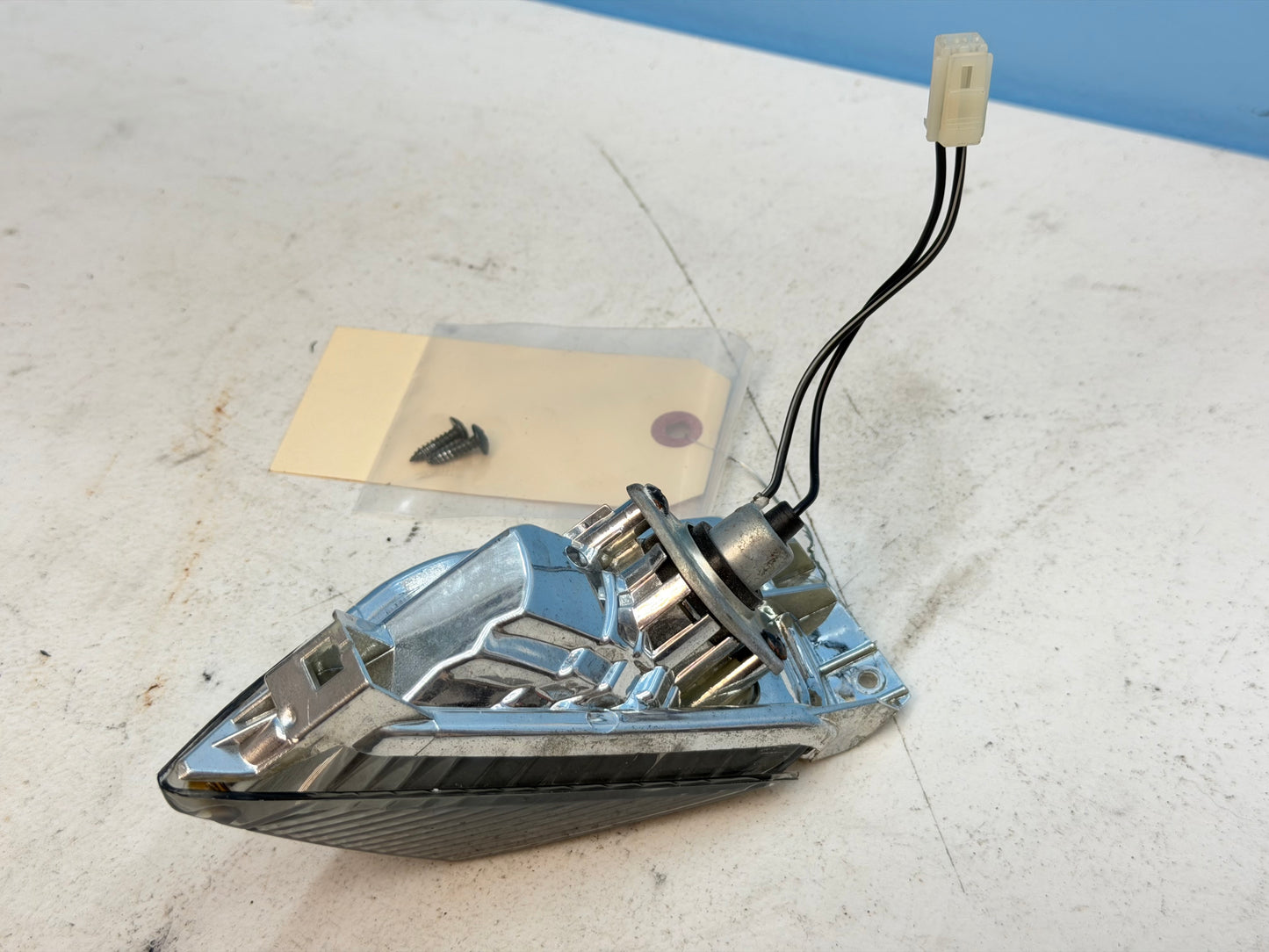 2011-2025 Suzuki GSXR 600 750 Rear Left Turn Signal Light Blinker 35604-14J30