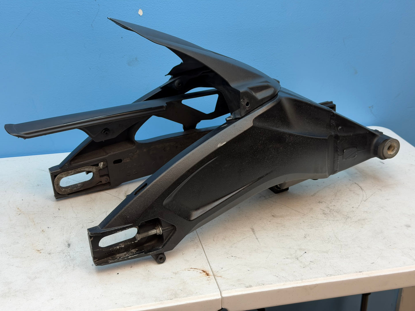 11-25 Suzuki GSXR 600 750 Rear Swing Arm Swingarm Suspension 61000-14J01-YAP