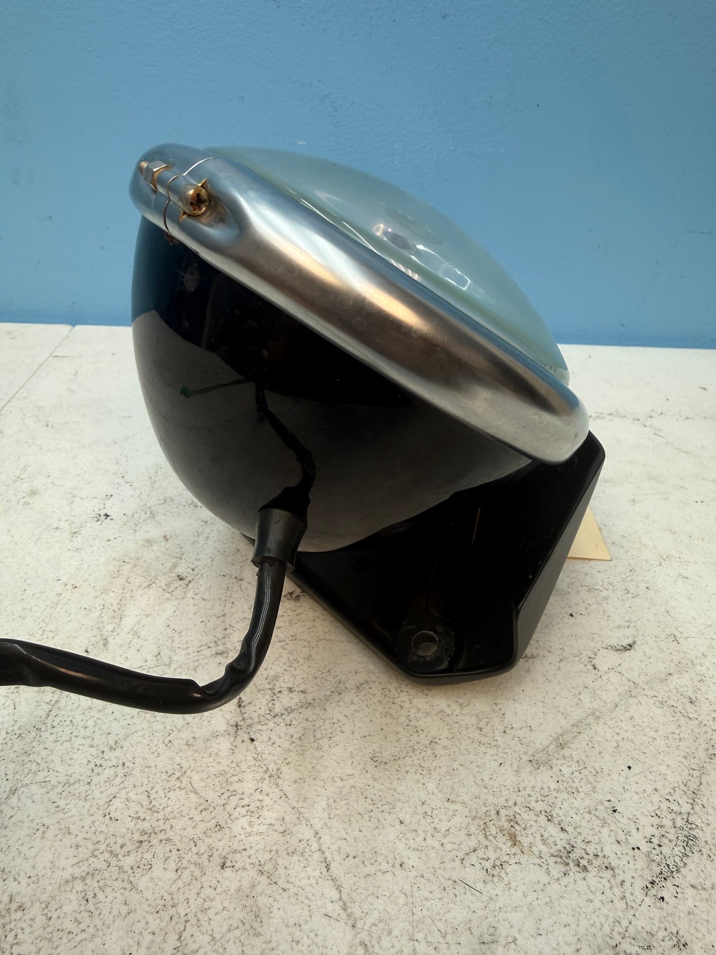 2014-2022 Harley Davidson Sportster XL1200 OEM Headlight w/ Bracket