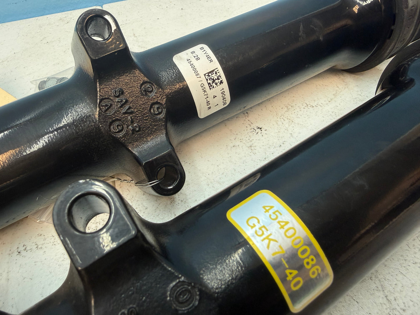 14-22 Harley Davidson Sportster XL1200 OEM Front Forks *SLIGHT DAMAGE*