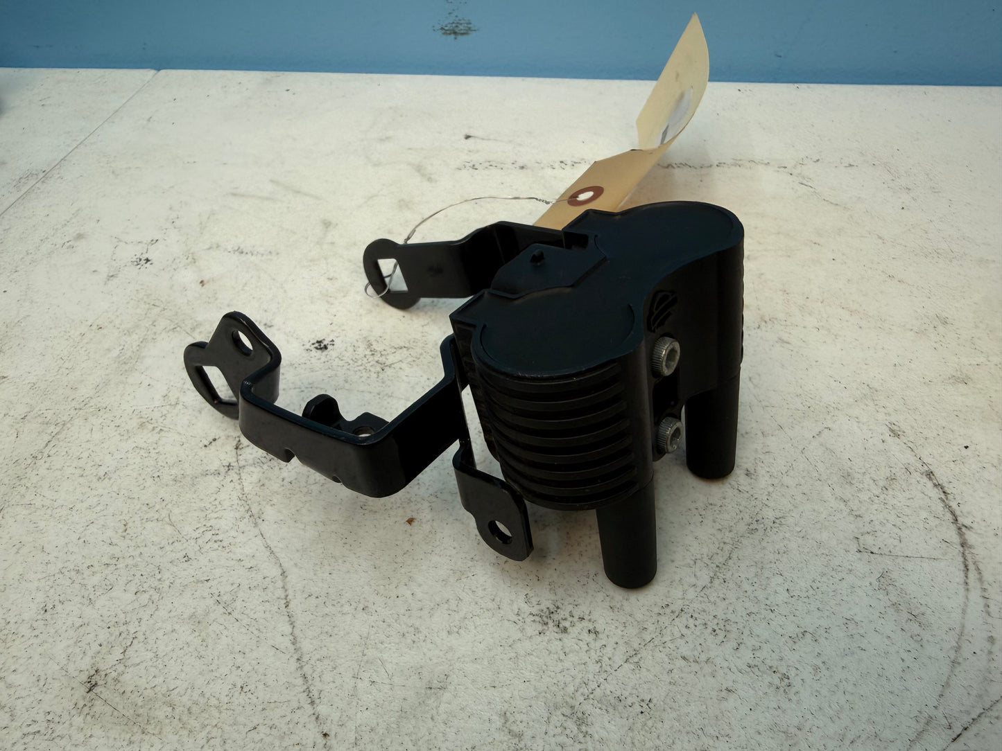 14-22 Harley Davidson Sportster XL1200 OEM Ignition Coil Pack w Bracket 31656-07