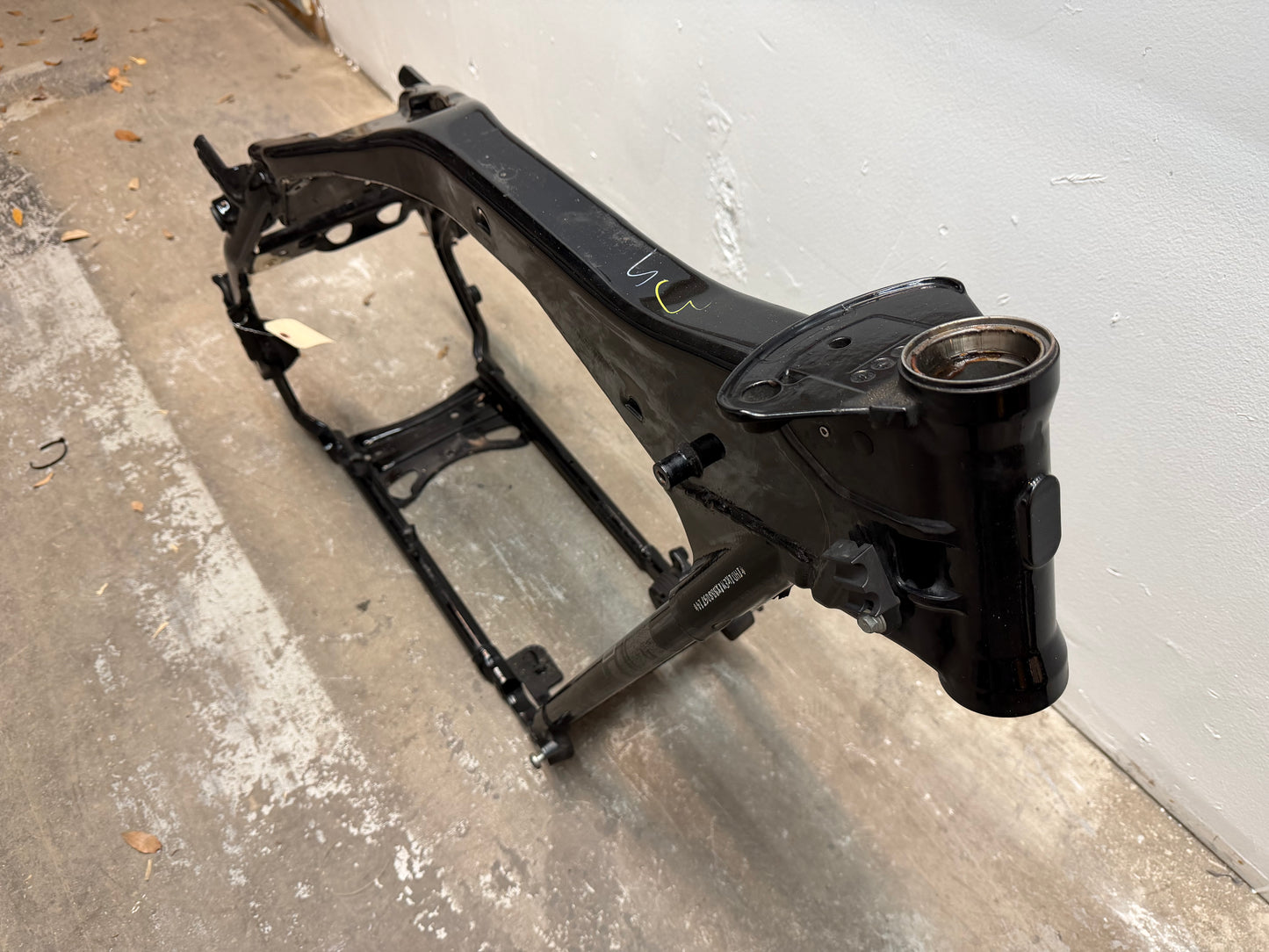 08-13 Harley Davidson Touring OEM Frame *SLVG*