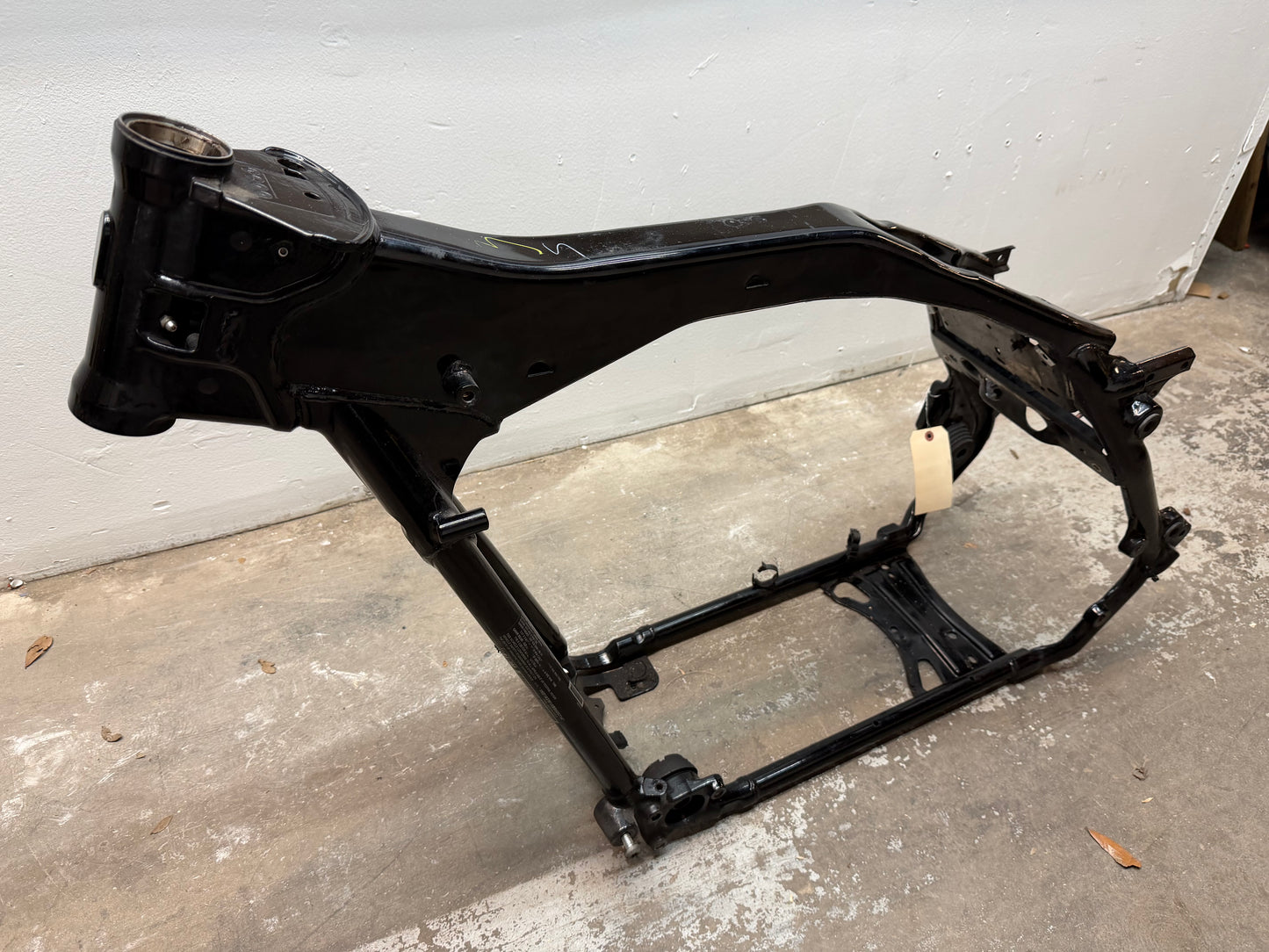 08-13 Harley Davidson Touring OEM Frame *SLVG*