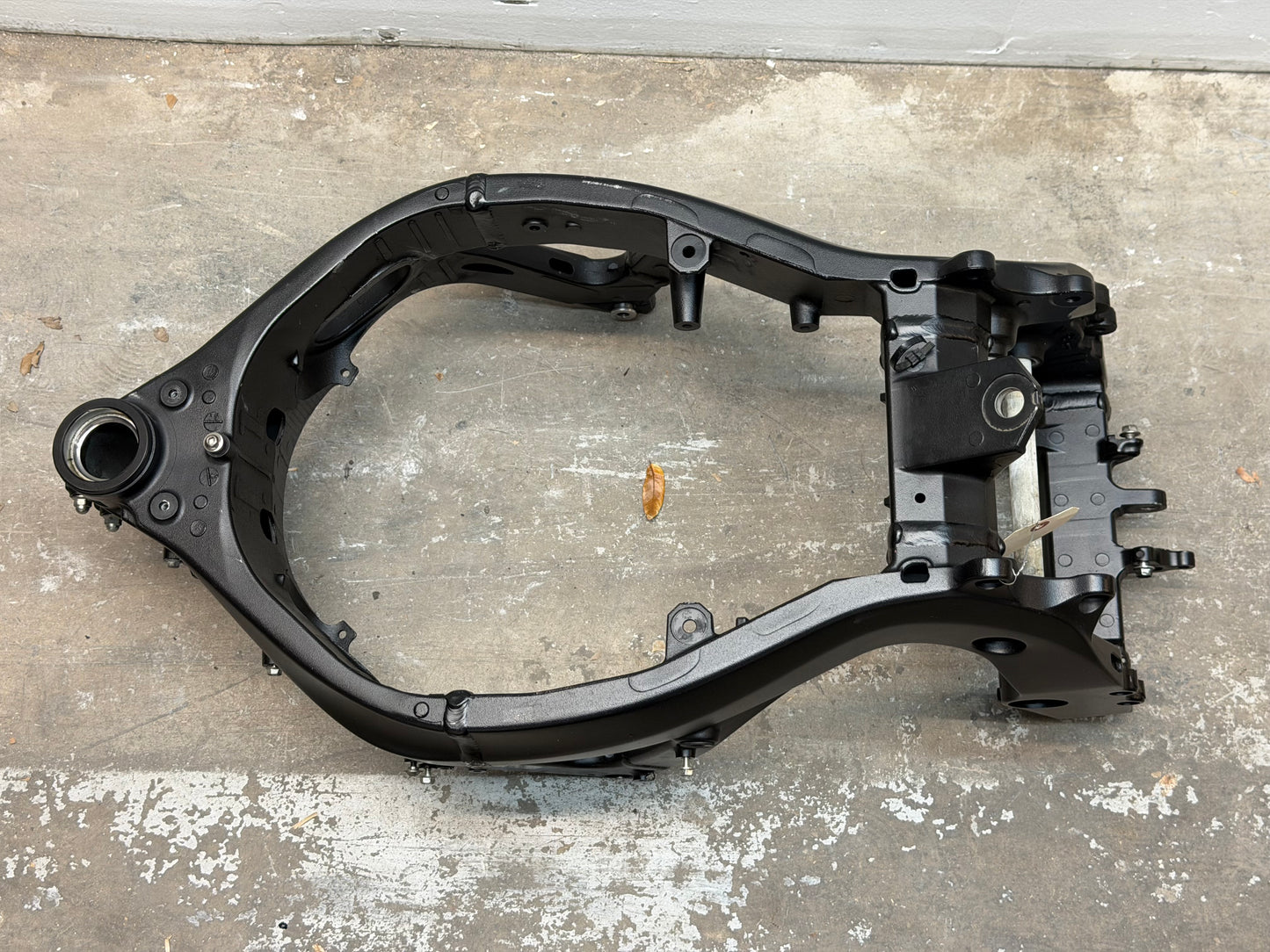 2011-2025 Suzuki GSXR 600 750 OEM Main Frame Chassis *SLVG*
