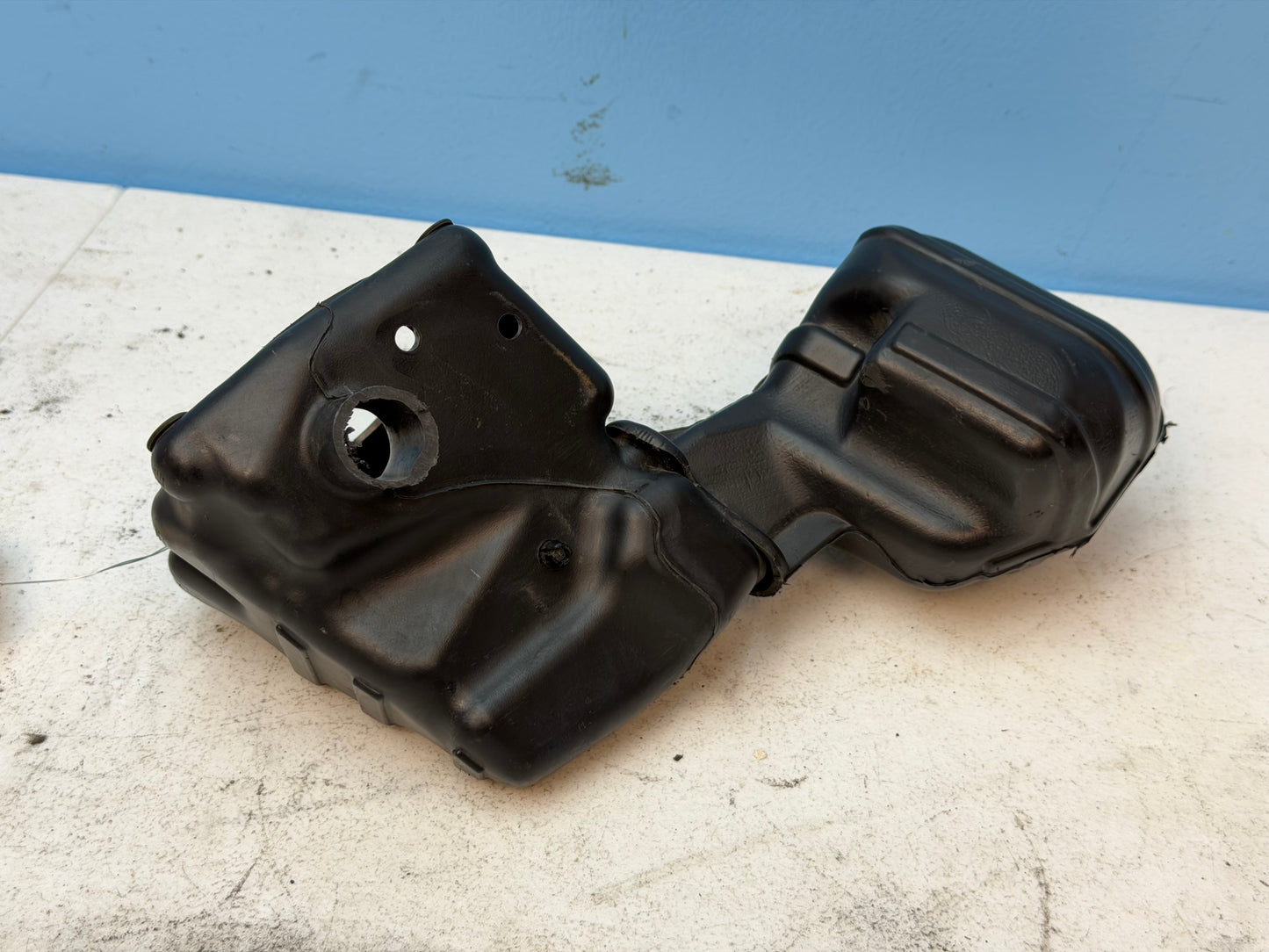 2001-2010 Honda Goldwing OEM Left Front Speaker Box Assembly 64236-MCA-000