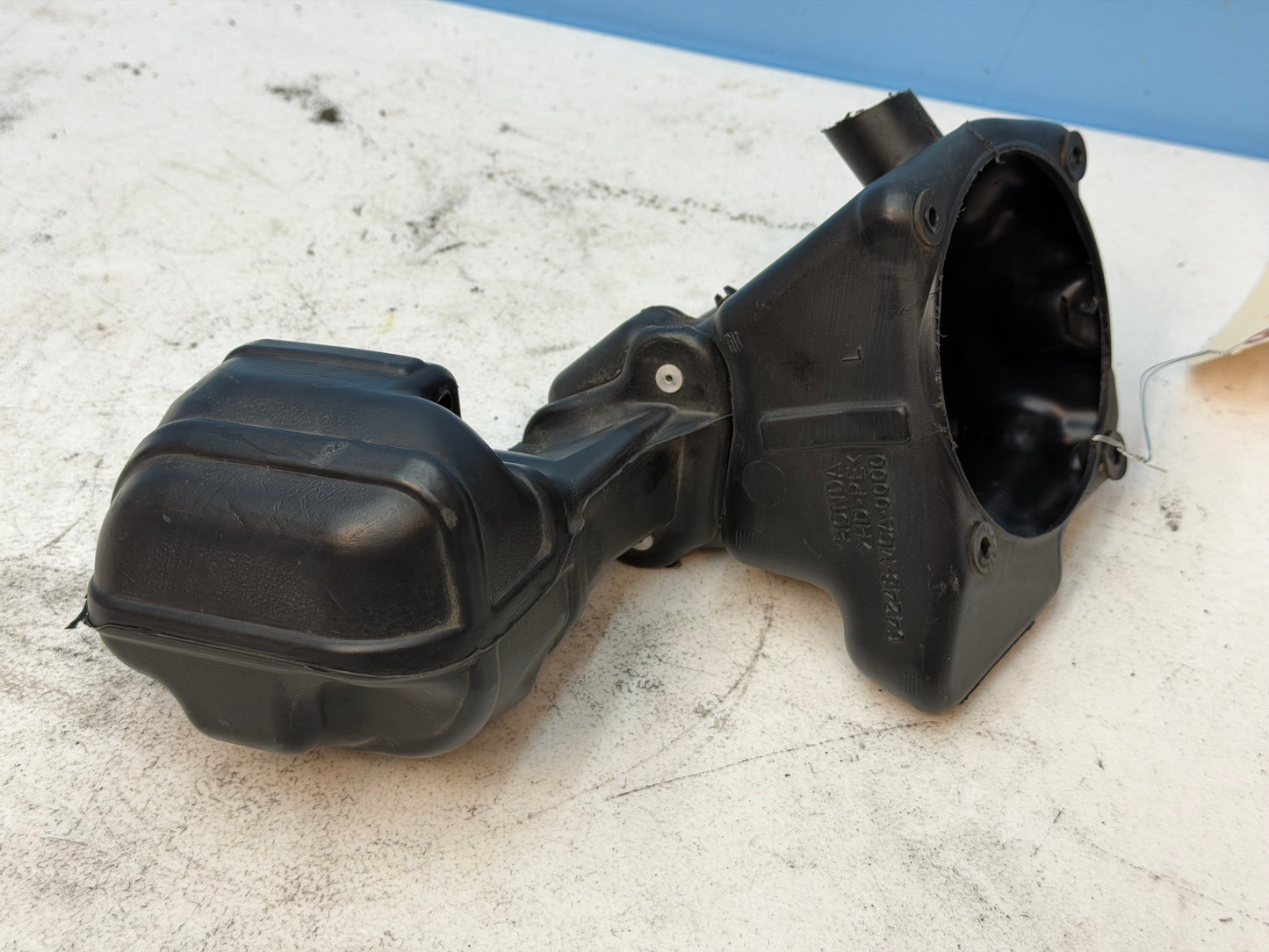 2001-2010 Honda Goldwing OEM Left Front Speaker Box Assembly 64236-MCA-000