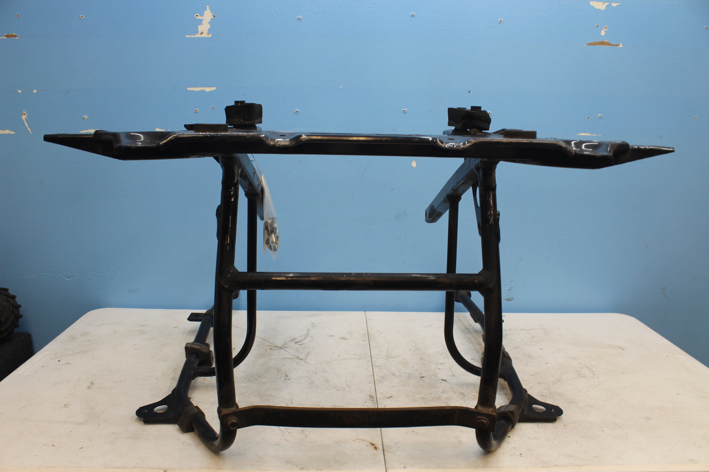 01-10 Honda Goldwing Rear Trunk Luggage Frame Saddlebag Stay Mount 84100-MCA-A61