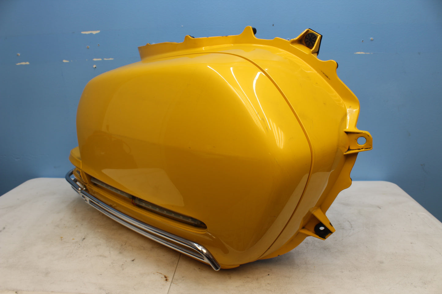 2001-2010 Honda Goldwing OEM Right Saddlebag Storage Luggage 81211-MCA-000ZD