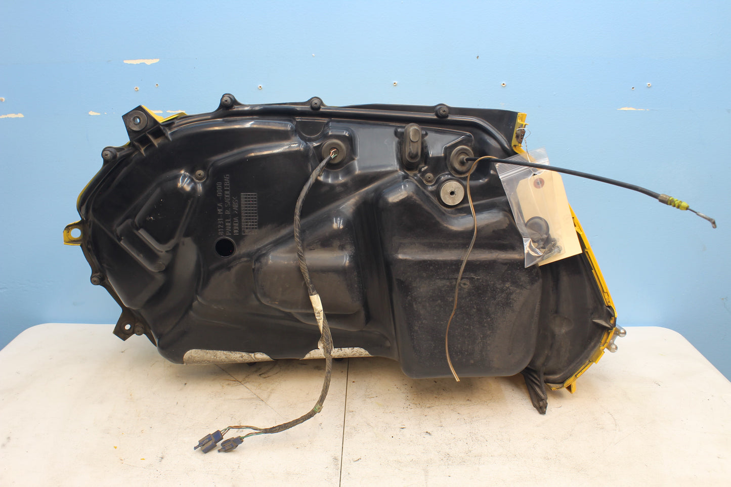 2001-2010 Honda Goldwing OEM Right Saddlebag Storage Luggage 81211-MCA-000ZD