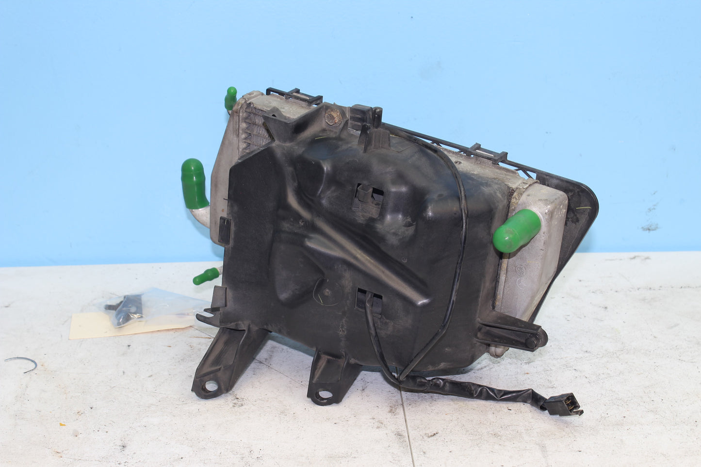 01-10 Honda Goldwing OEM Left Side Radiator w/ Shroud & Fan