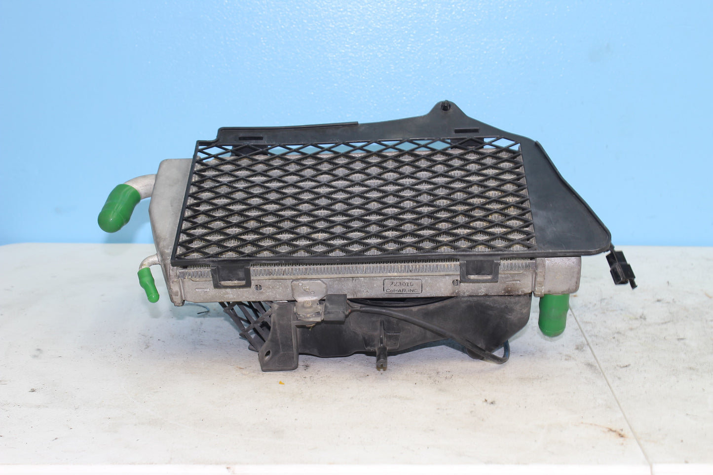 01-10 Honda Goldwing OEM Left Side Radiator w/ Shroud & Fan