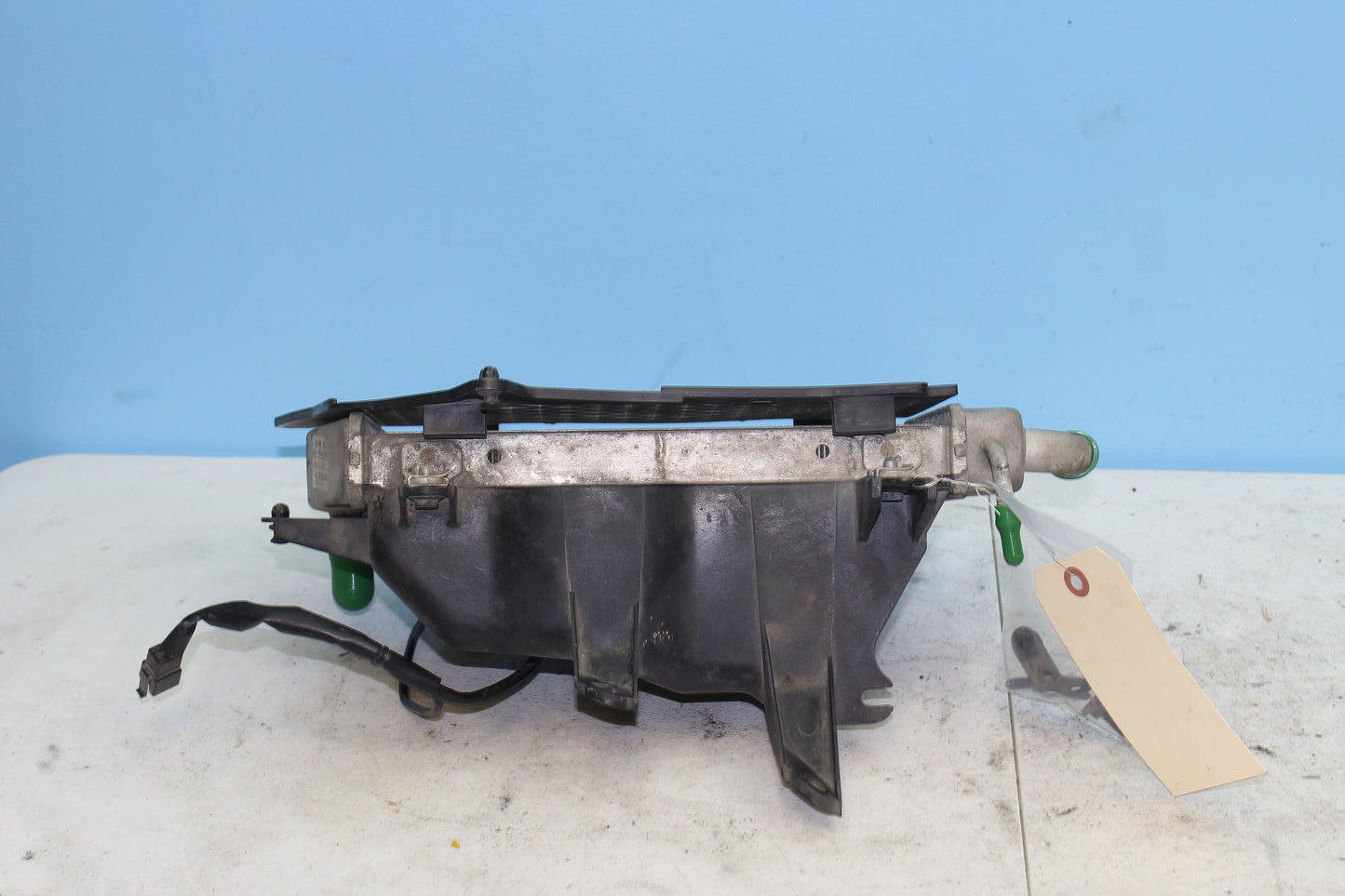 01-10 Honda Goldwing OEM Left Side Radiator w/ Shroud & Fan