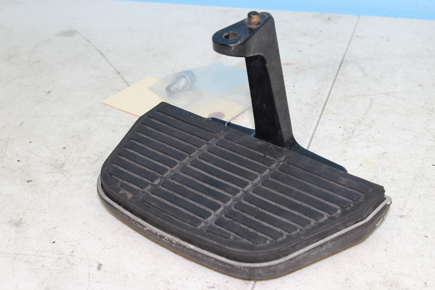 1999-2013 Harley Davidson Road King OEM Passenger Left Footboard 50613-91A