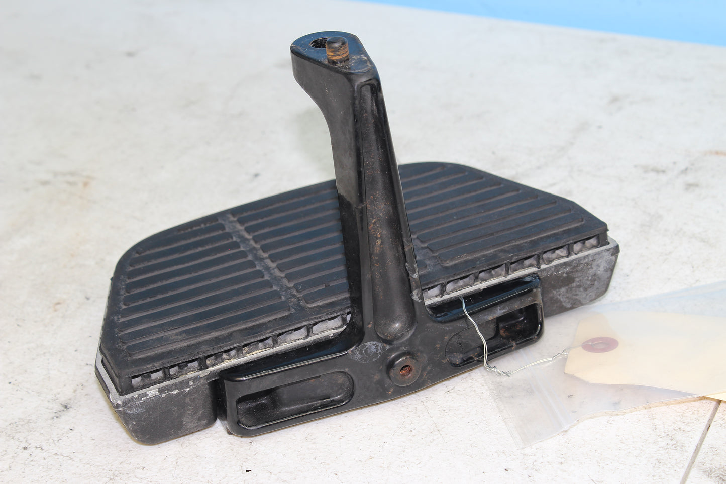 1999-2013 Harley Davidson Road King OEM Passenger Left Footboard 50613-91A