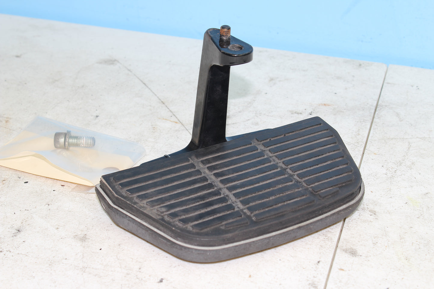 1999-2013 Harley Davidson Road King OEM Foot Rest Right Passenger Peg