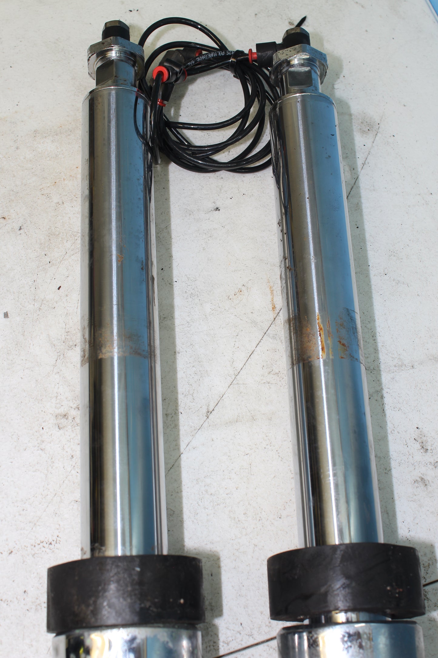 1999-2013 Harley Davidson Road King OEM Fork Left Right Suspesion Legs Tube