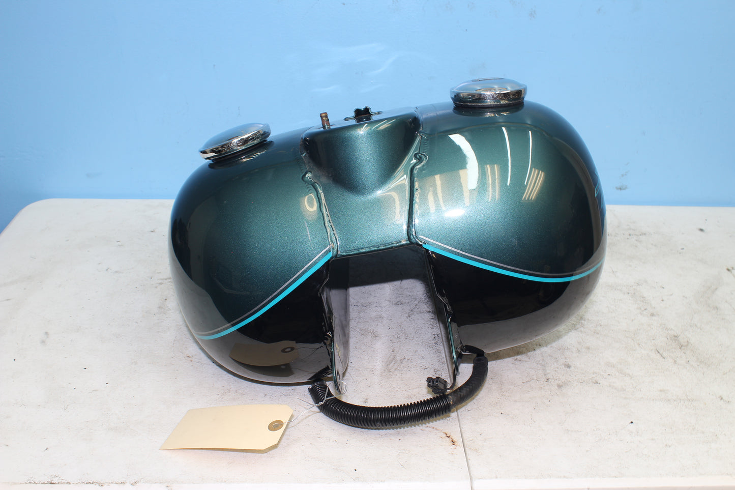 1999-2013 Harley Davidson Road King OEM Fuel Gas Tank 61225-98 *CARB NOT FI*