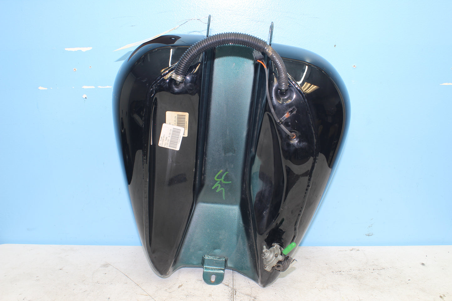 1999-2013 Harley Davidson Road King OEM Fuel Gas Tank 61225-98 *CARB NOT FI*