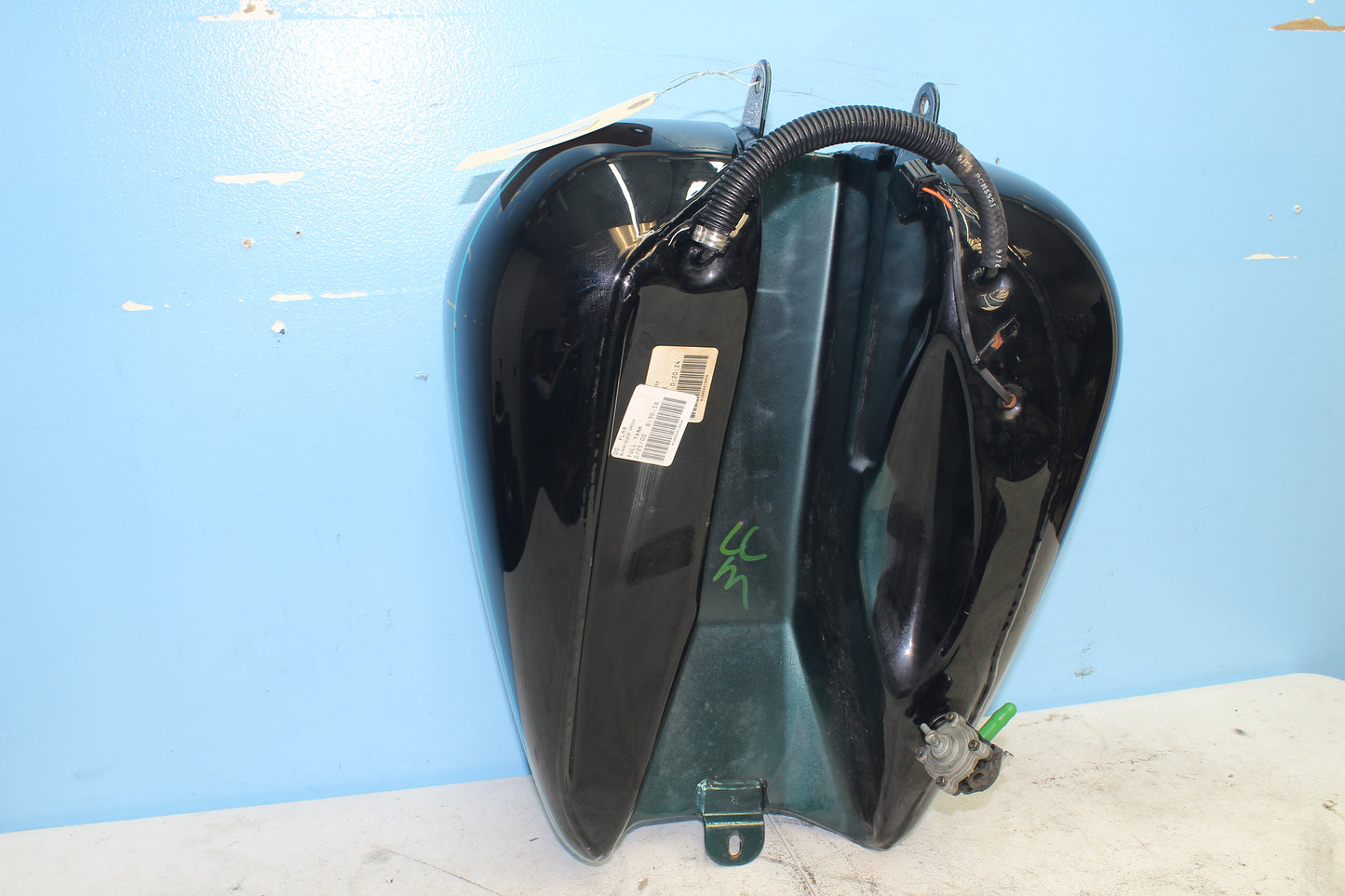 1999-2013 Harley Davidson Road King OEM Fuel Gas Tank 61225-98 *CARB NOT FI*