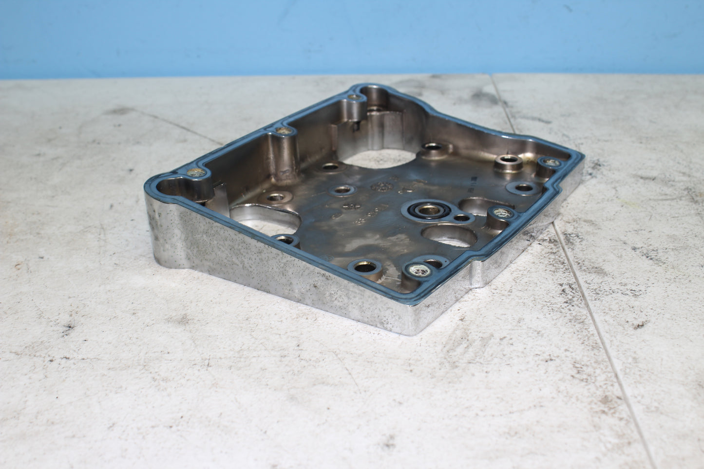 1999-2013 Harley Davidson Road King OEM Rocker Box w/ Rockers Arms Cover