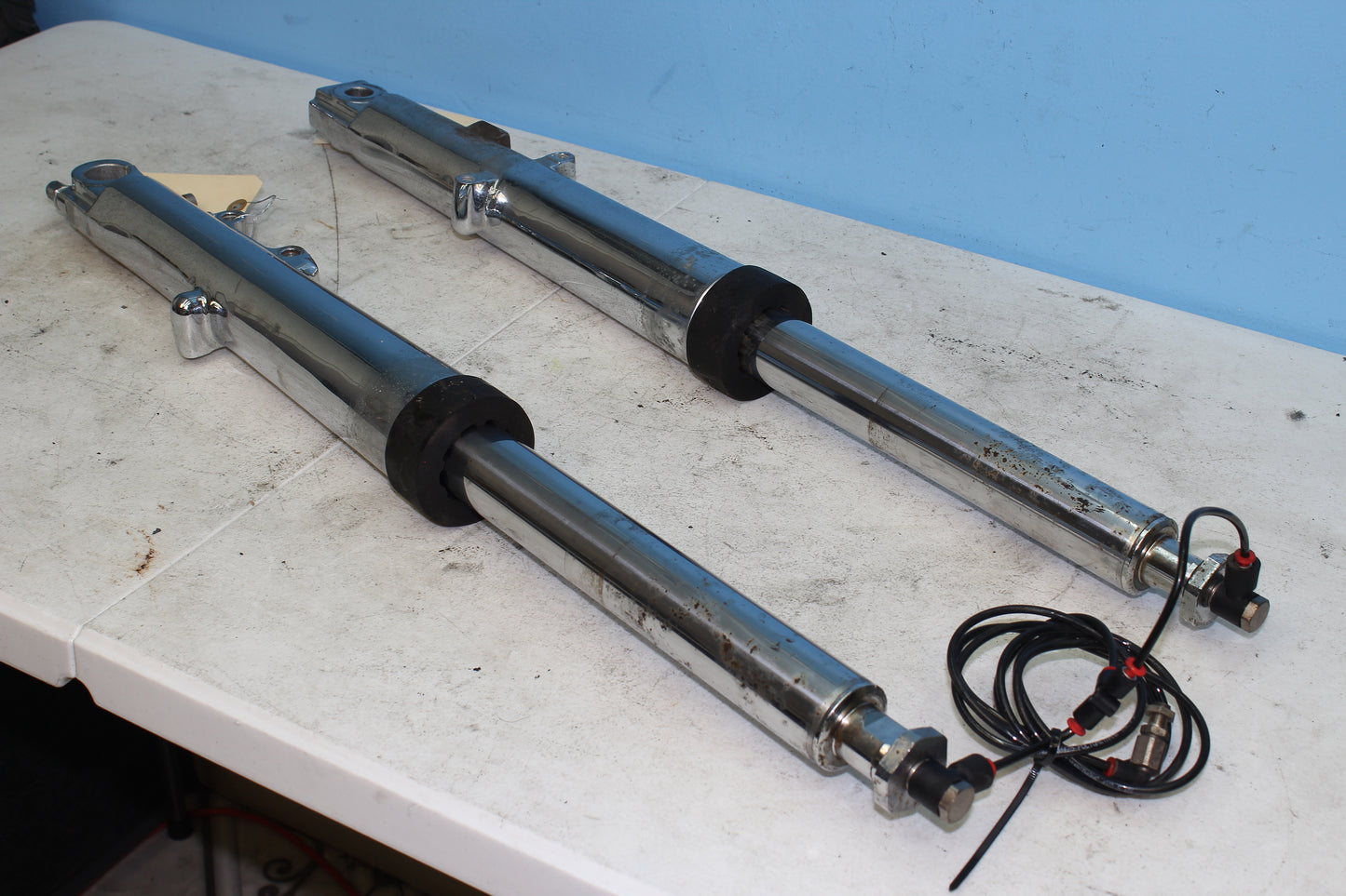 1999-2013 Harley Davidson Road King OEM Fork Left Right Suspesion Legs Tube