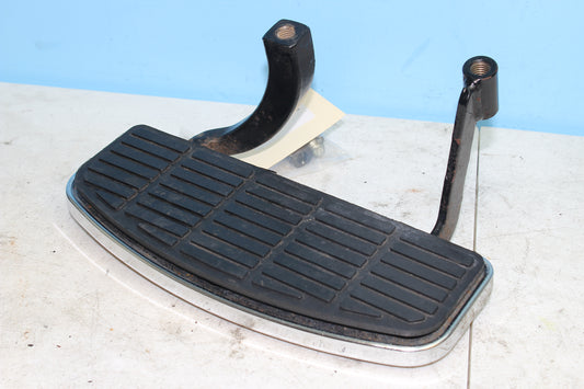 1999-2013 Harley Davidson Road King OEM Right Front Footboard Assembly 50621-79A