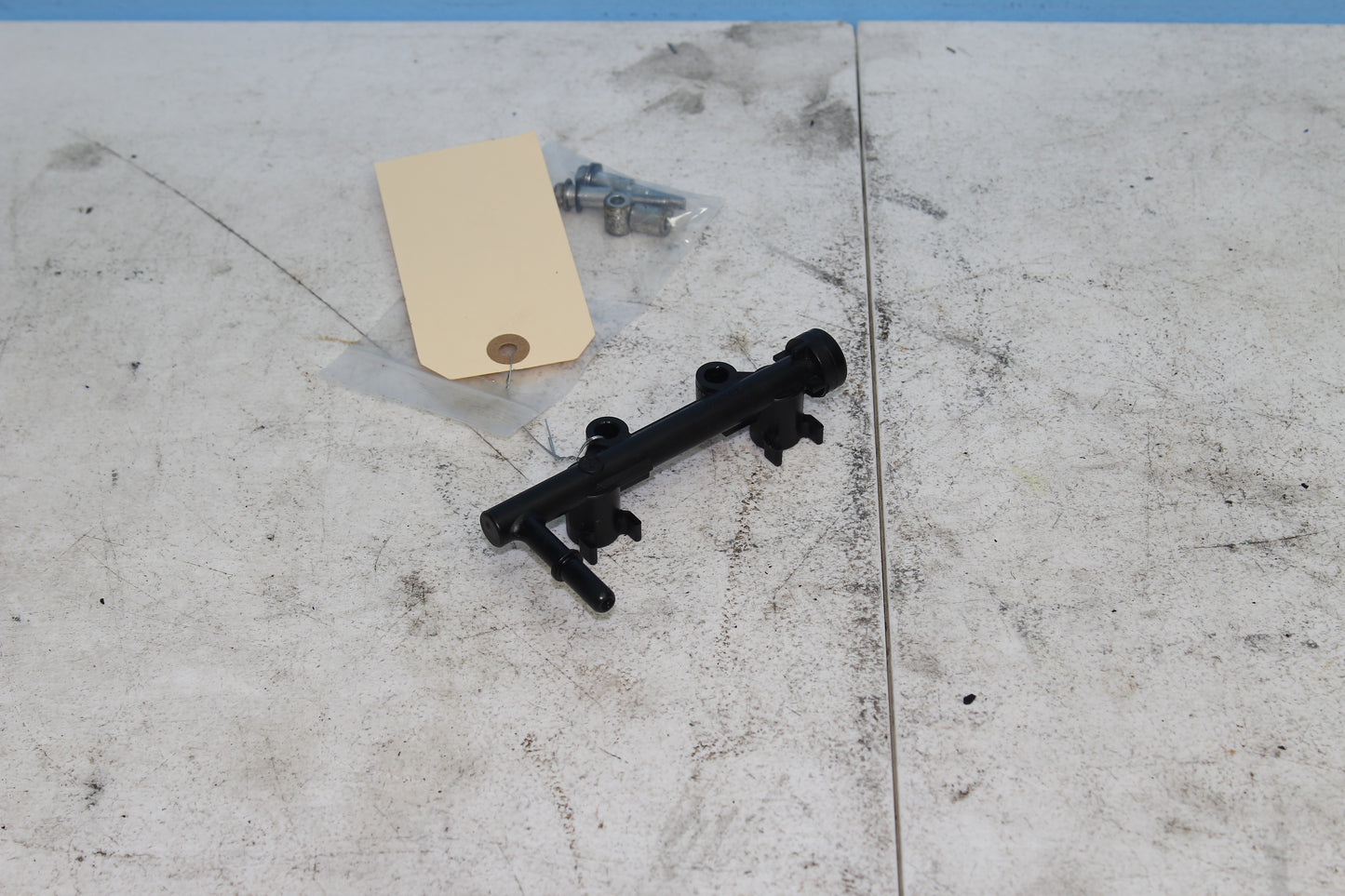 2019-2024 Yamaha YZF-R3 ABS OEM Fuel Rail / Pipe 1WD-E3938-00-00