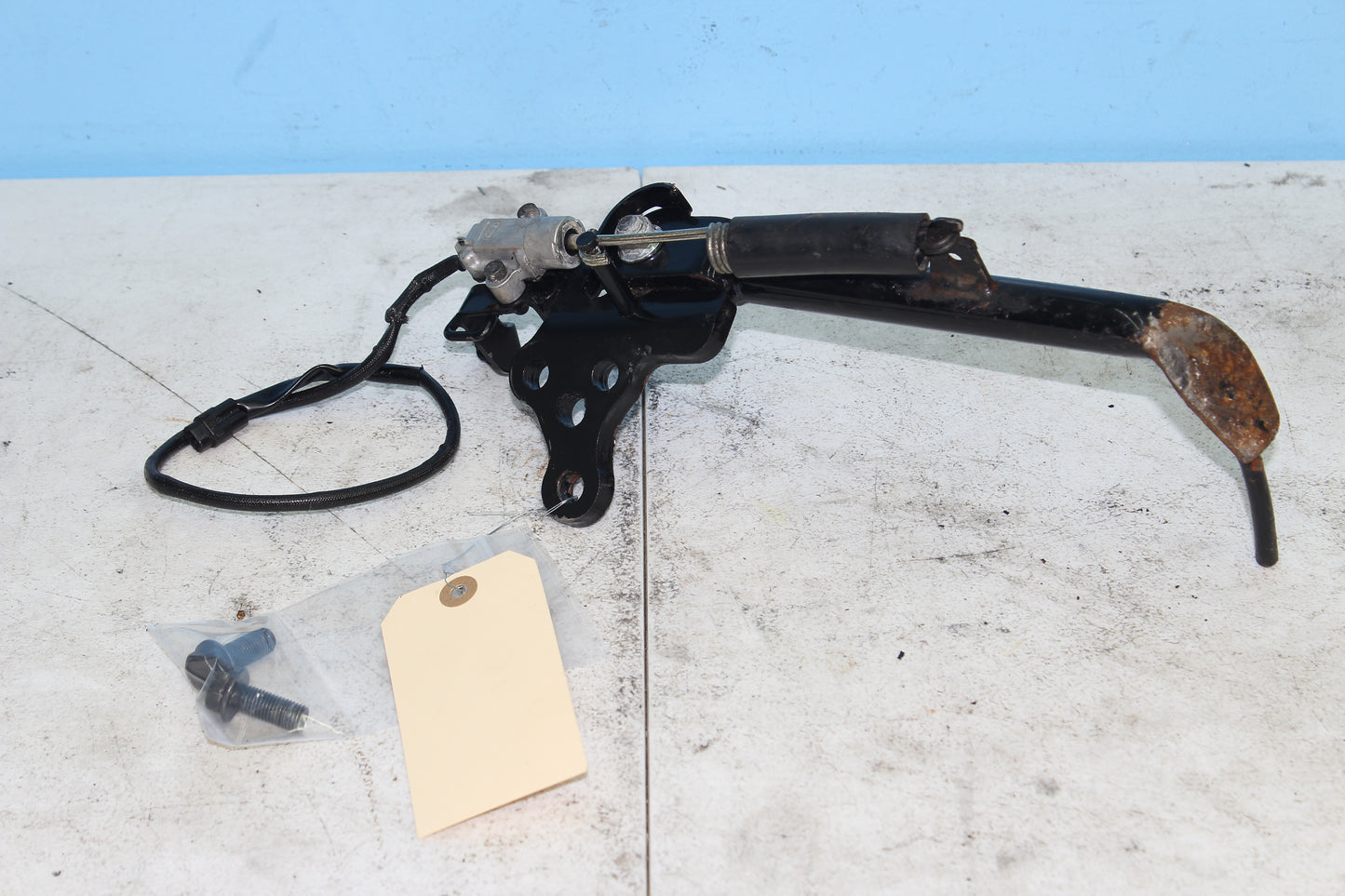2019-2024 Yamaha YZF-R3 ABS OEM Kick /Side Stand Assembly 1WD-F7311-00-00