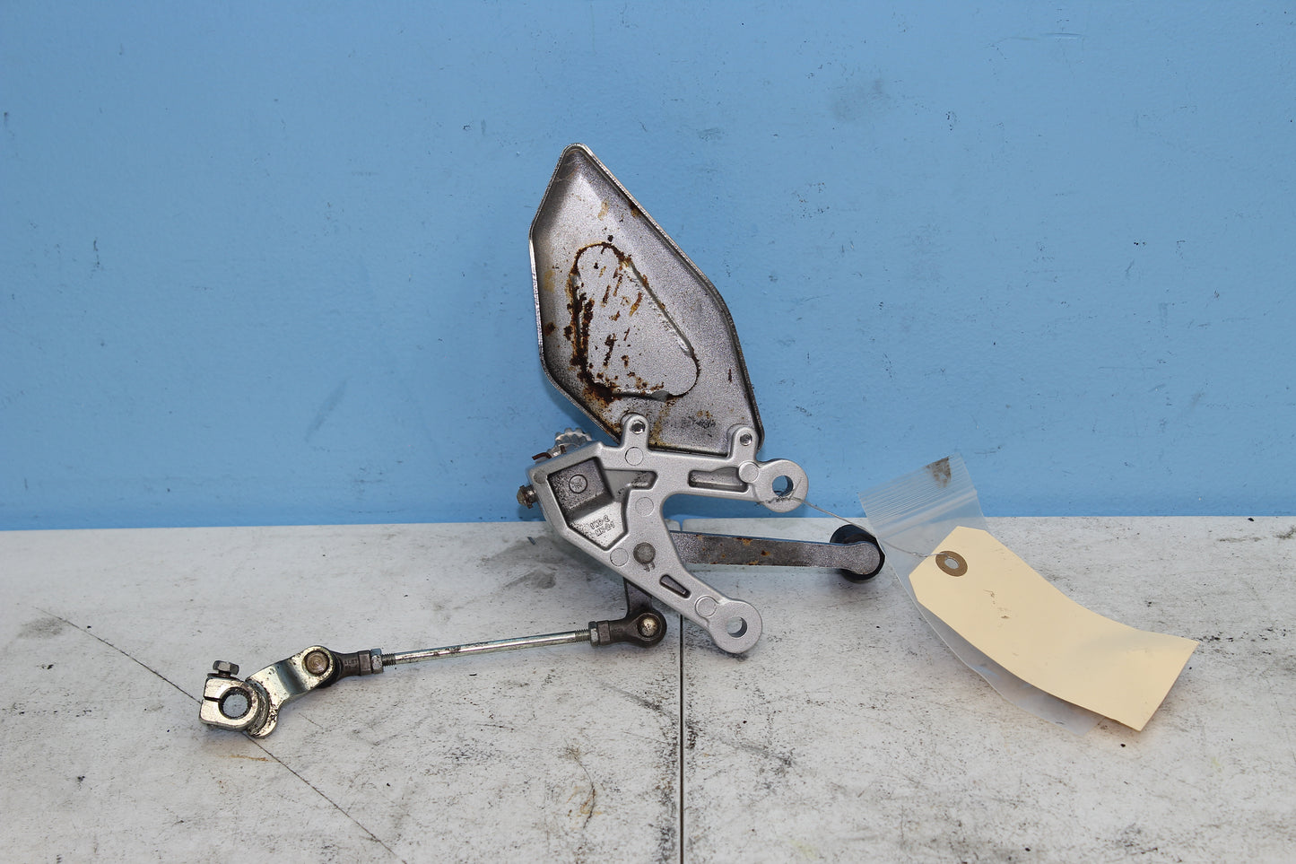 19-24 Yamaha YZF-R3 ABS OEM Foot Shift Control w/ Rod Assembly B1X-E8110-01-00
